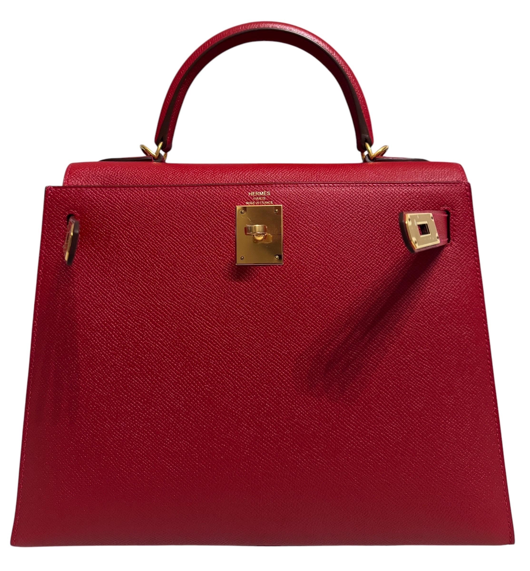 Kelly 28 rouge casaque gold hardware For Sale 2