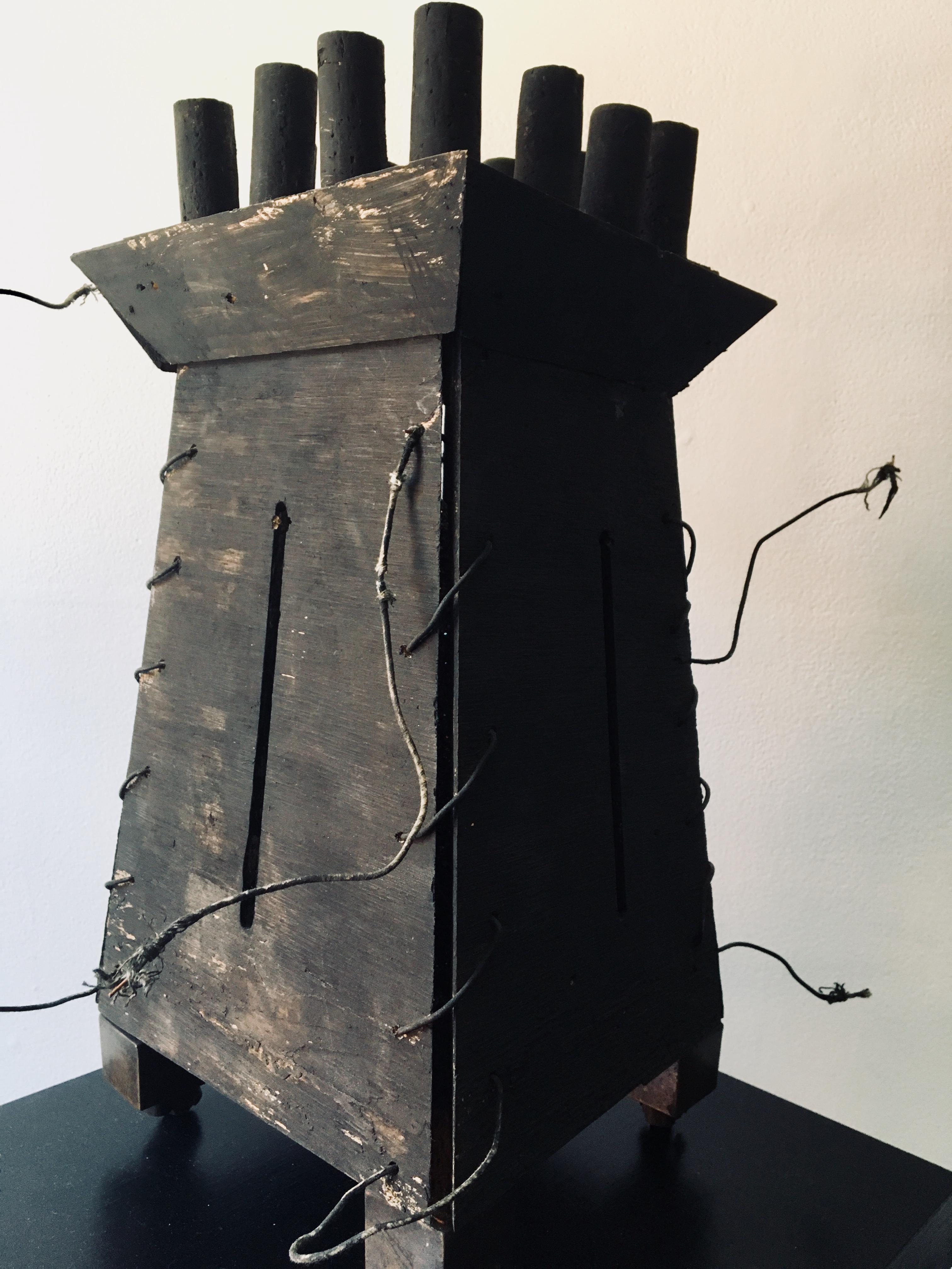 Scultura astratta in legno: "Wood