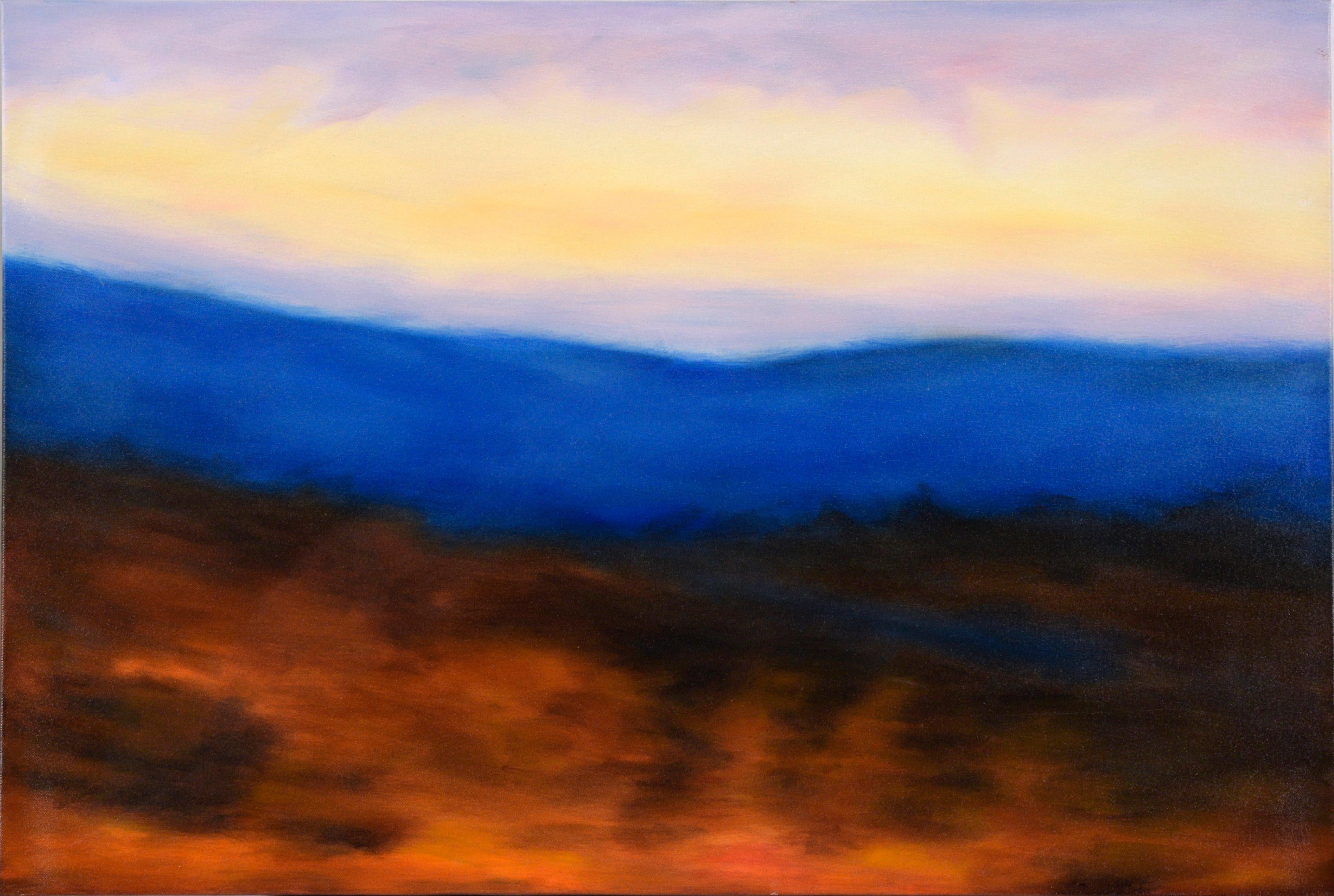 Landscape Painting Kelly Cool Lucas - Paysage à l'huile sur toile Hazy Sunrise au-dessus de montagnes bleues