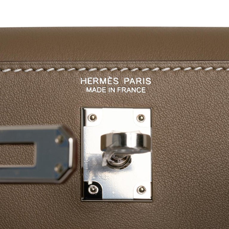HERMÈS Kelly Danse shoulder bag in Etoupe Swift leather with Gold