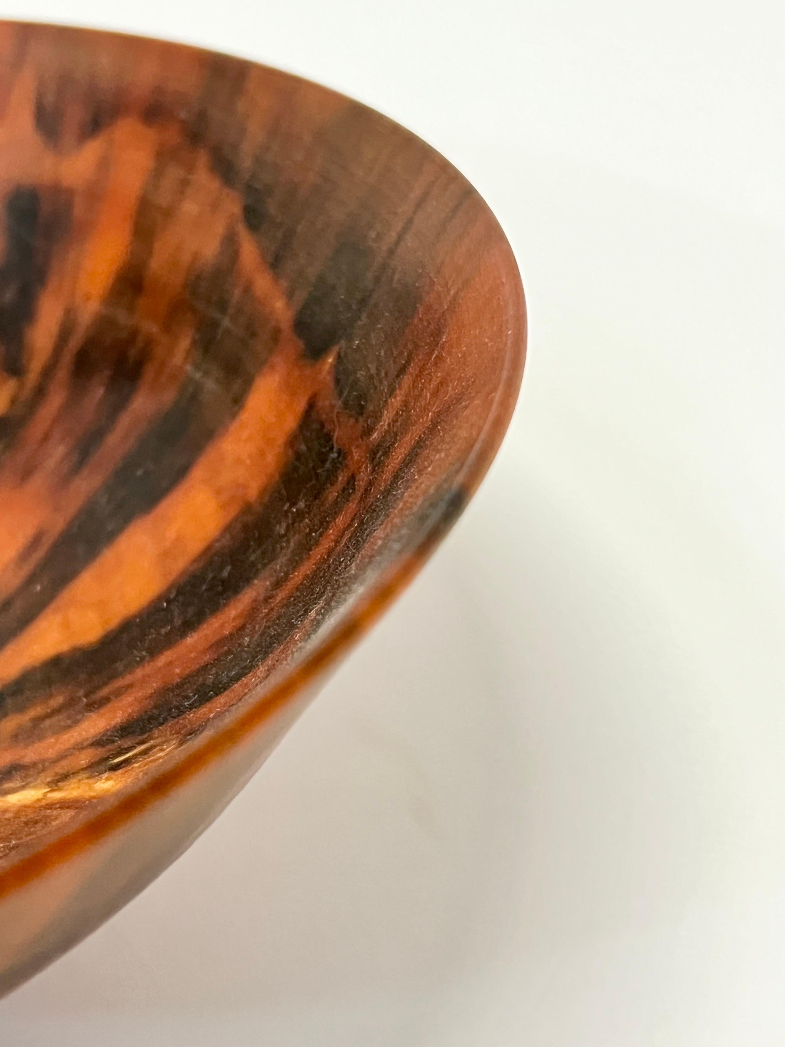 Kelly Dunn Norfolk Pine Translucent Modernist Bowl In Excellent Condition In Oakland, CA