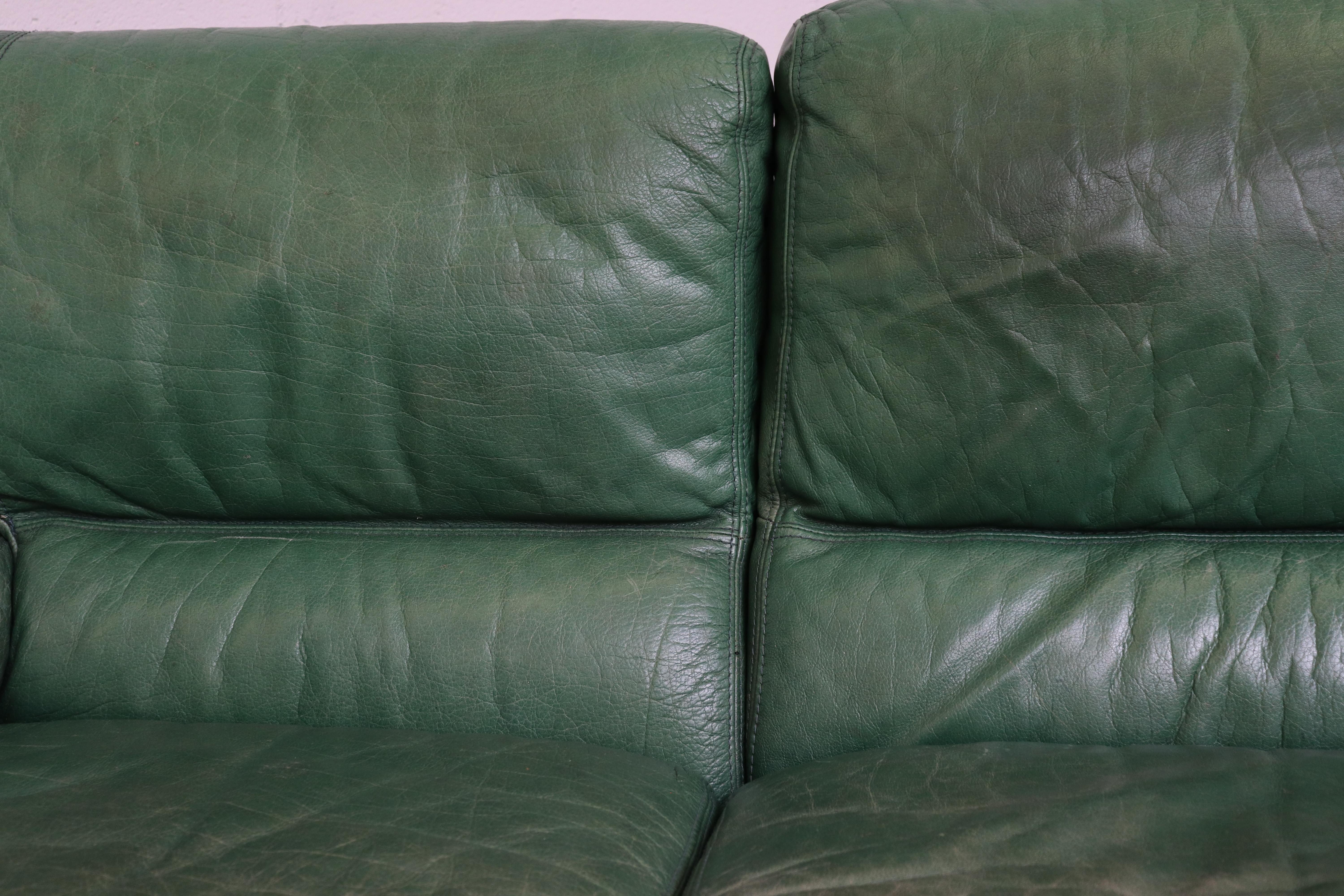 Late 20th Century Kelly Green Leather Love Seat Sofa