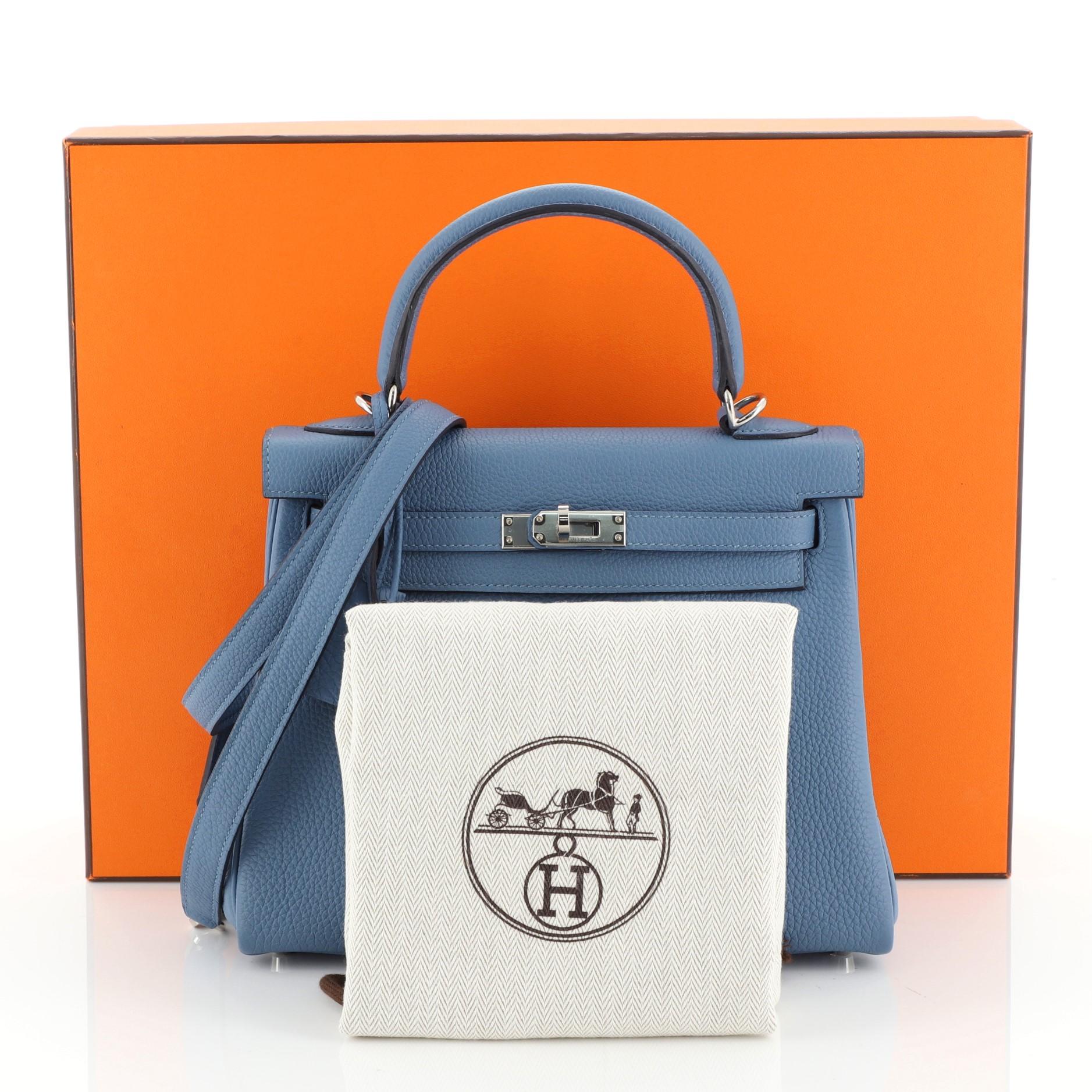 Condition: Great. Minor wear and discoloration on base corners, slight splitting on opening corner flap wax edges, scratches on hardware.
Accessories: Keys, Lock, Box, Dust Bag, Clochette, With Strap
Measurements: Handle Drop 3.5