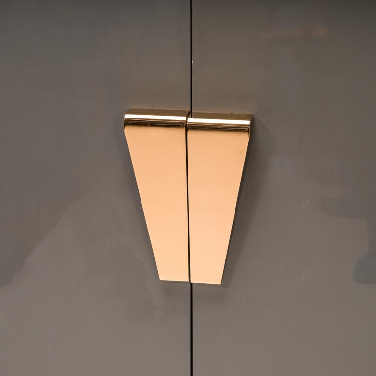 Kelly Hoppen Grey Lacquered Shield For Sale at 1stDibs