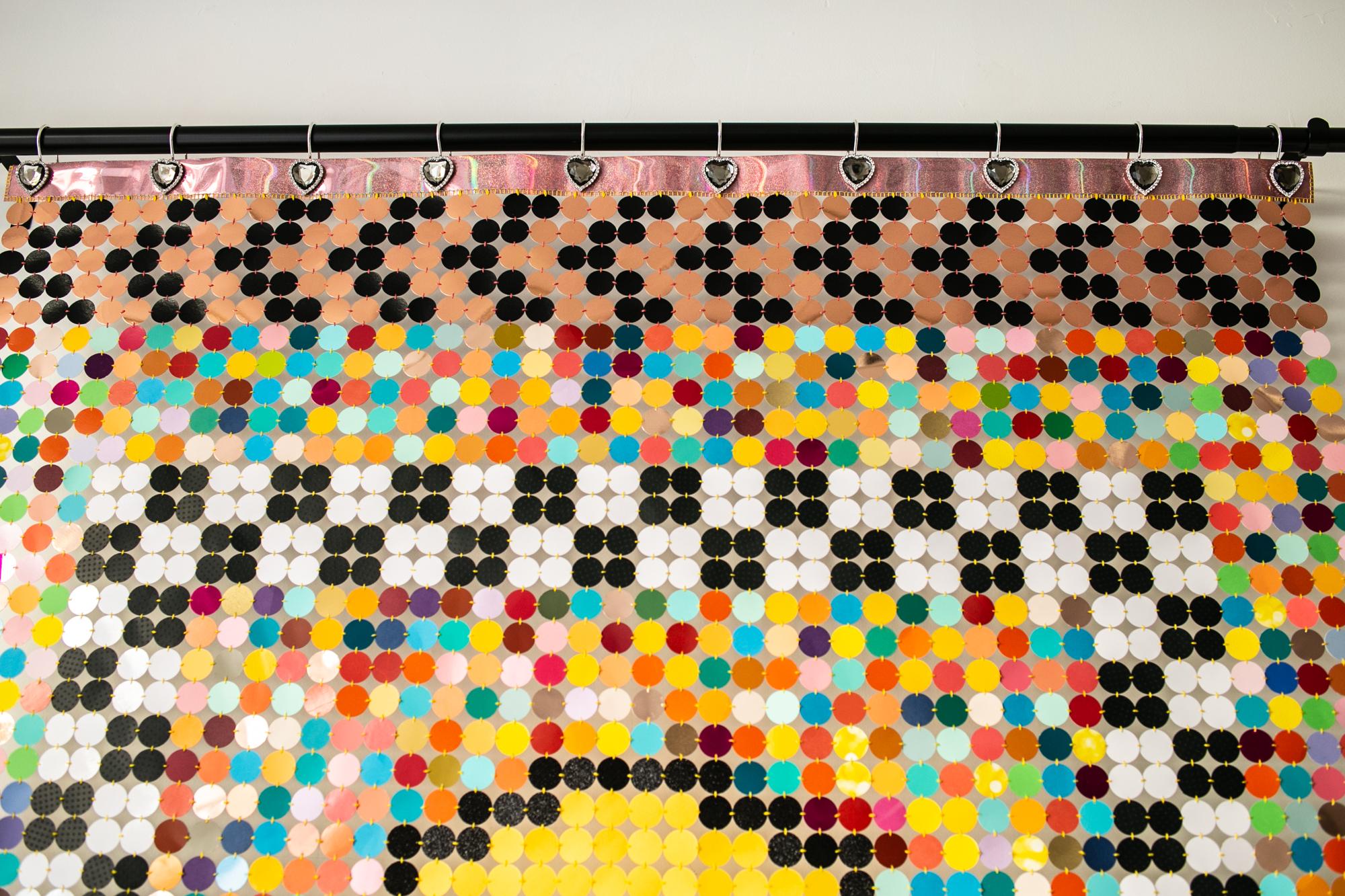 « Was Happy Cancelled ? », Sculpture murale, arc-en-ciel, couleurs vives, sourire en vente 2