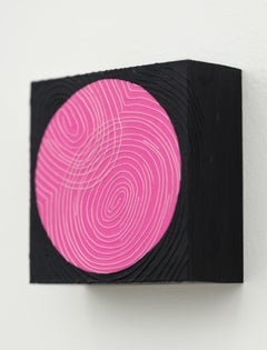 "Estás Aquí Rosa" Hilos en espiral y acrílico sobre panel