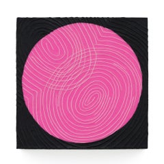 "Du bist hier: Rosa" Spiralförmige Fäden und Acryl auf Platte