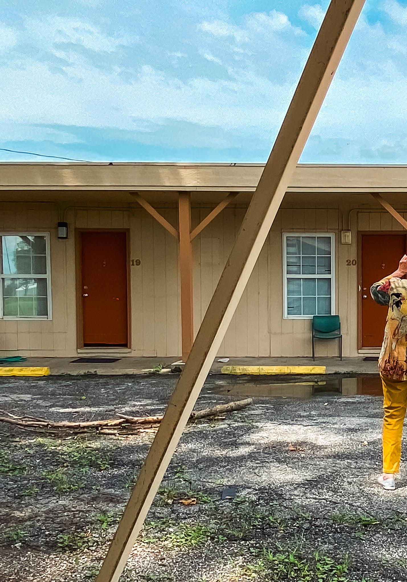 Photographe (Lou Jane) (Americana, Midwest, Motel, Vintage, ~30% off) en vente 1