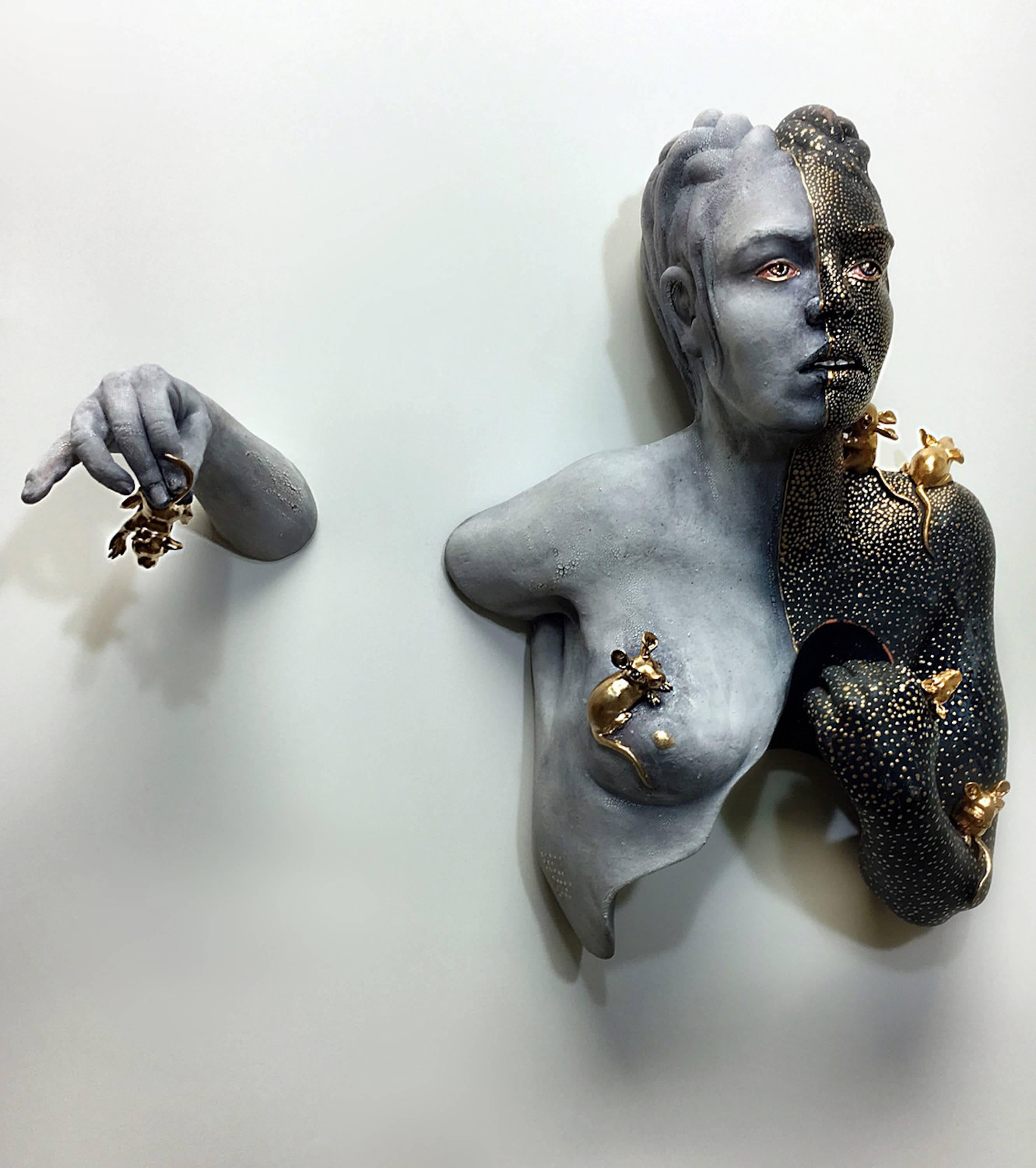 Kelly Stevenson Figurative Sculpture - DILEMMA