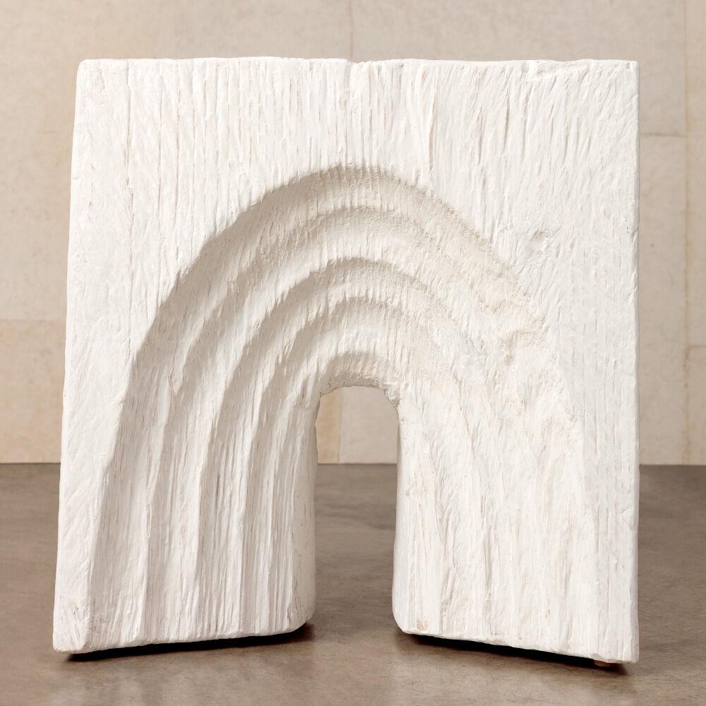 Kelly Wearstler: geschnitzter Echo-Hocker aus Holz im Zustand „Hervorragend“ im Angebot in West Hollywood, CA