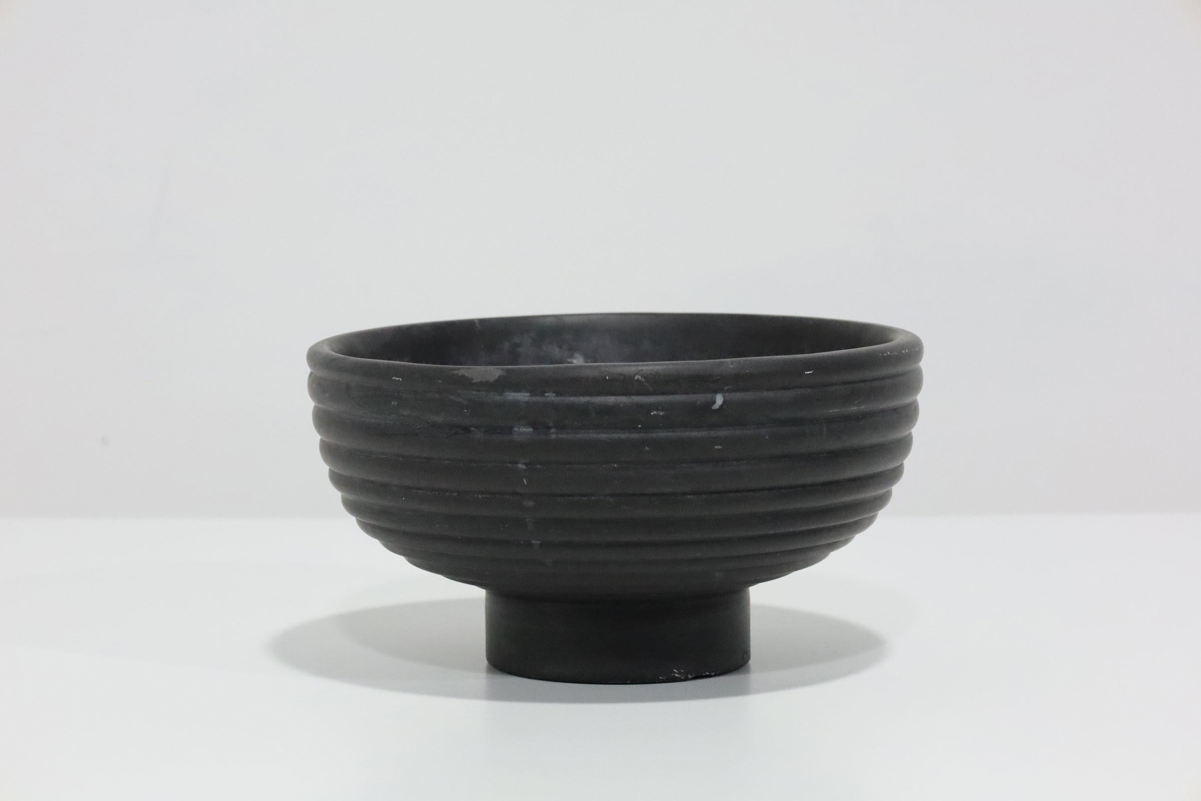 Kelly Wearstler Laurel Bowl in Absolute Black Marble In Good Condition For Sale In Dallas, TX