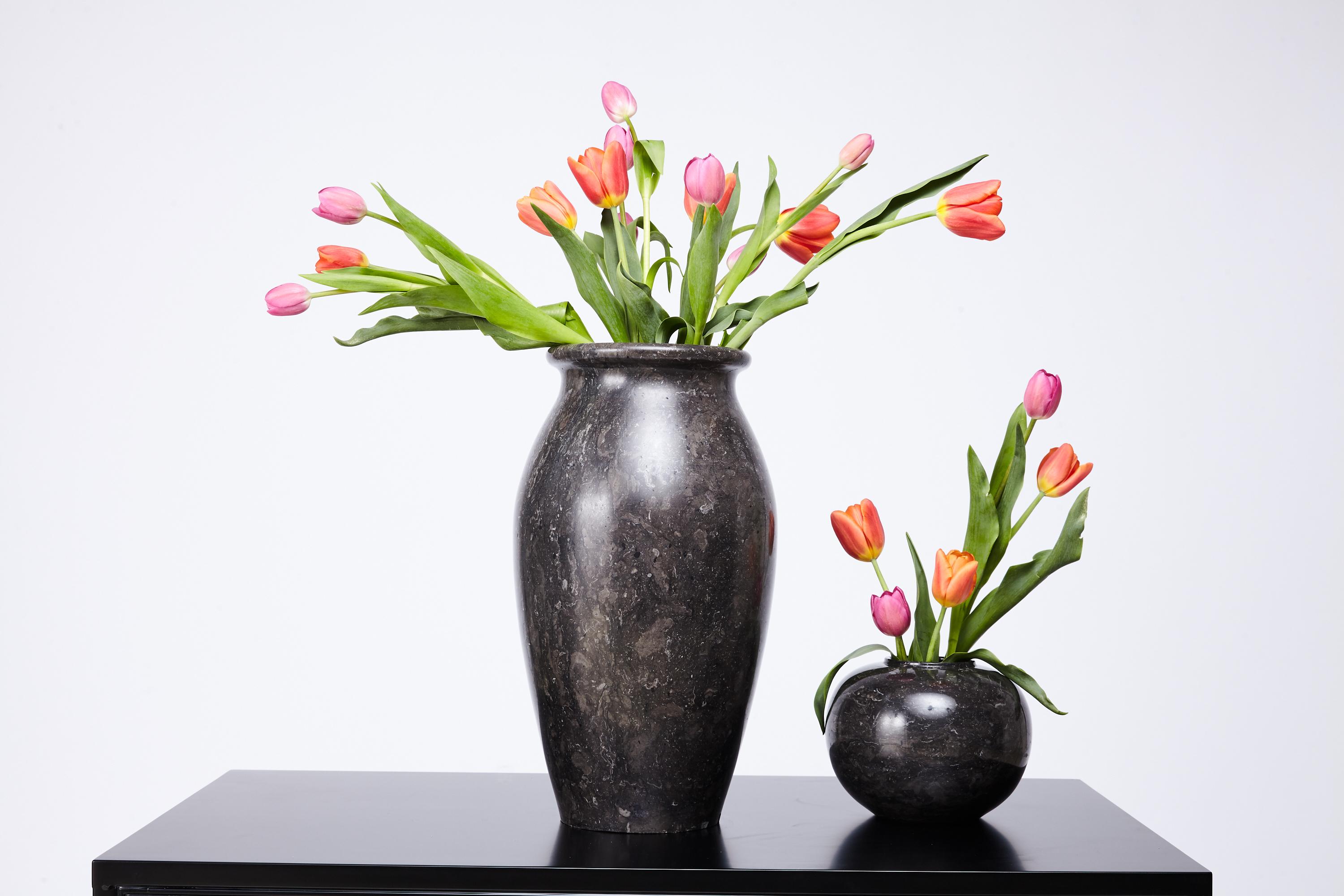 Marble Vase Selected by Interior Designer Kelly Wearstler for the Viceroy Miami (Organische Moderne)