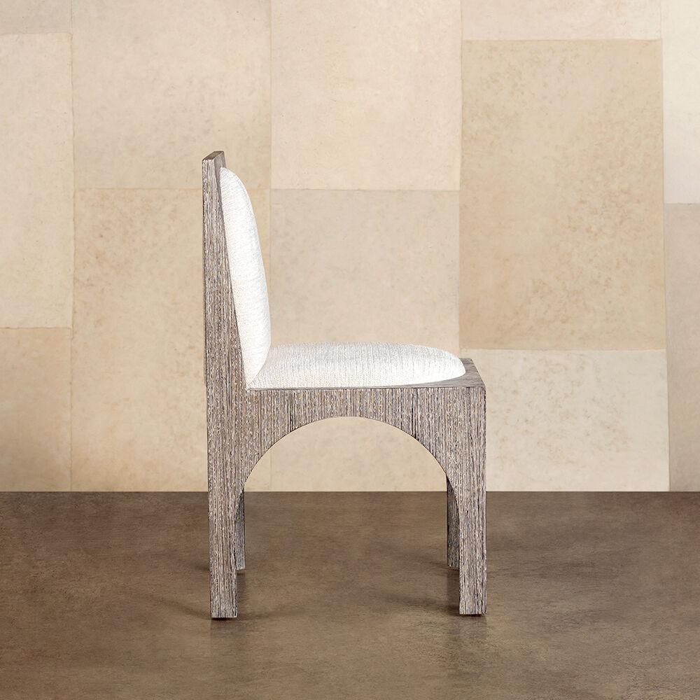 Kelly Wearstler Roxbury Esszimmerstuhl in elfenbeinfarbener Chenille (Moderne) im Angebot