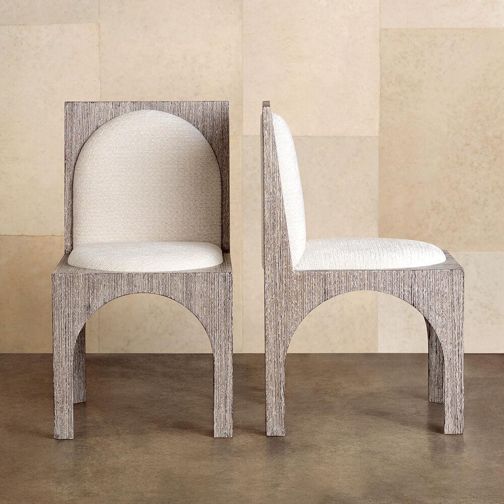 Kelly Wearstler Roxbury Esszimmerstuhl in elfenbeinfarbener Chenille (Gekälkt) im Angebot