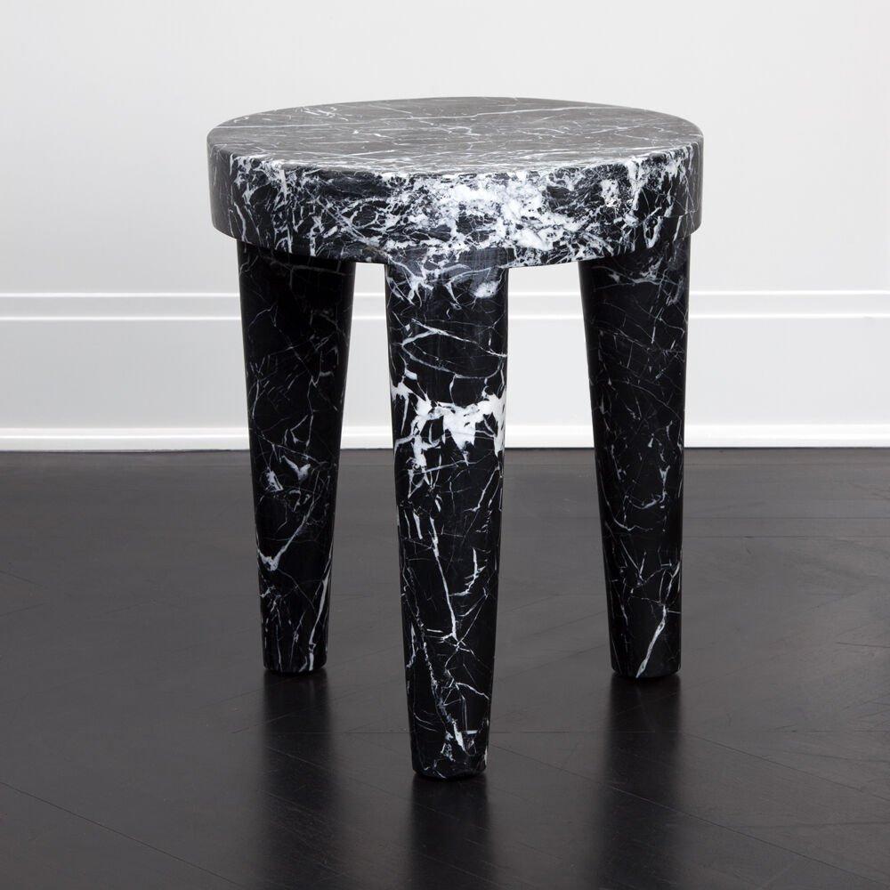 Américain Kelly Wearstler Tribute - Grand tabouret ou table d'appoint à 3 pieds en marbre gris arc-en-ciel en vente