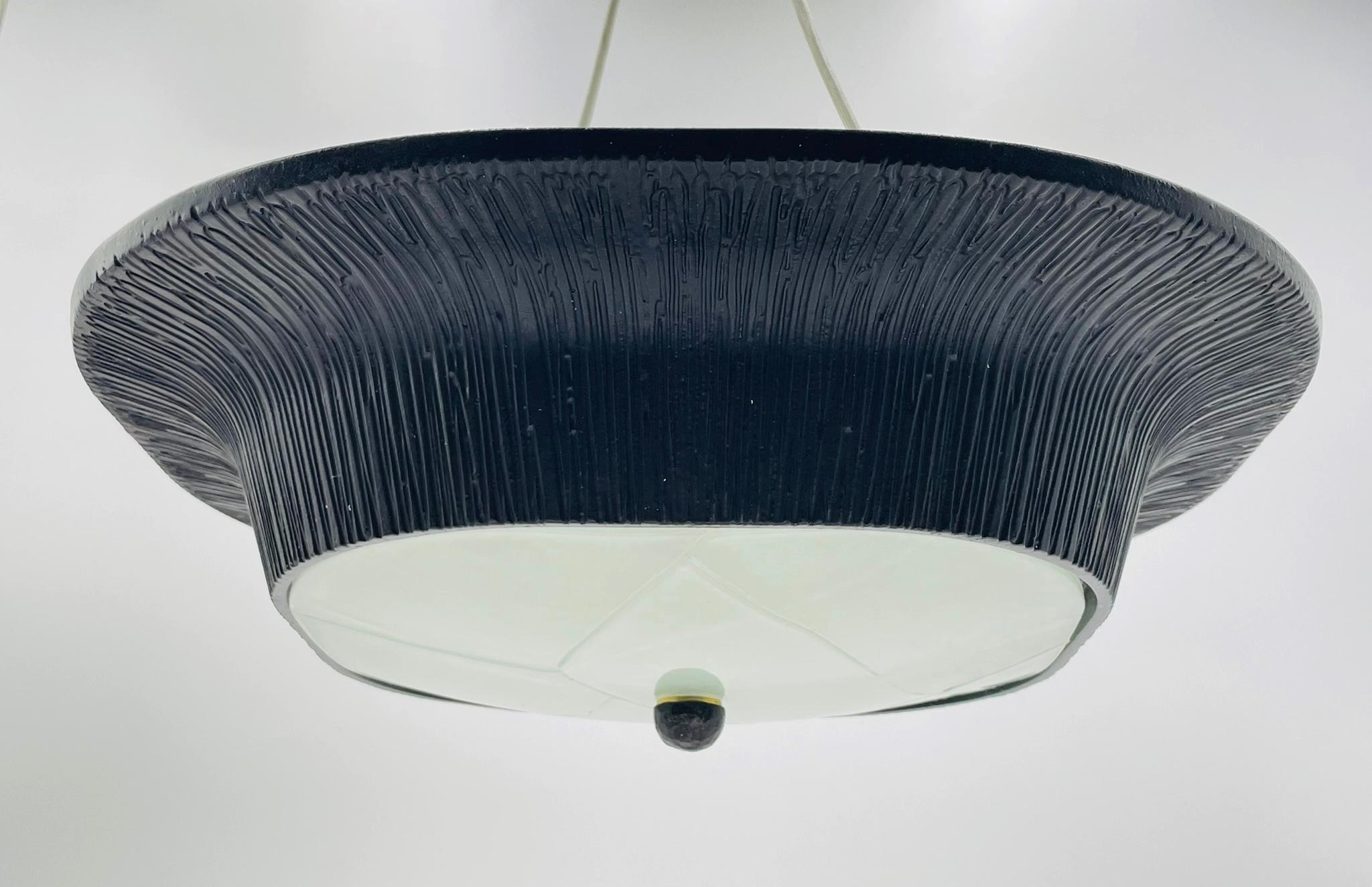 Eleva il tuo spazio con questa lampada a incasso rotonda di Kelly Wearstler 