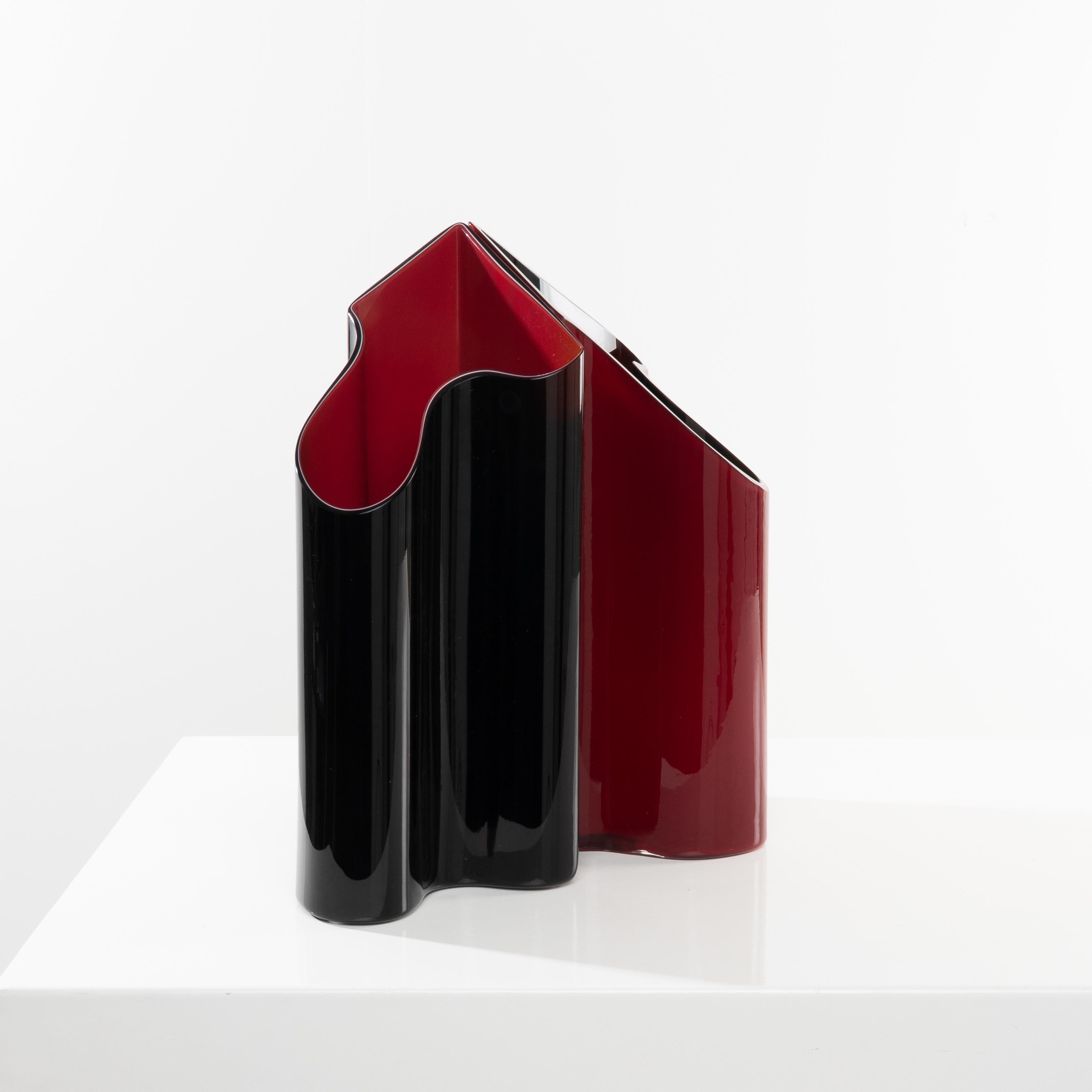 Mid-Century Modern Kelo by Timo Sarpaneva – Pair of Blown Glass Vases – Venini Murano For Sale