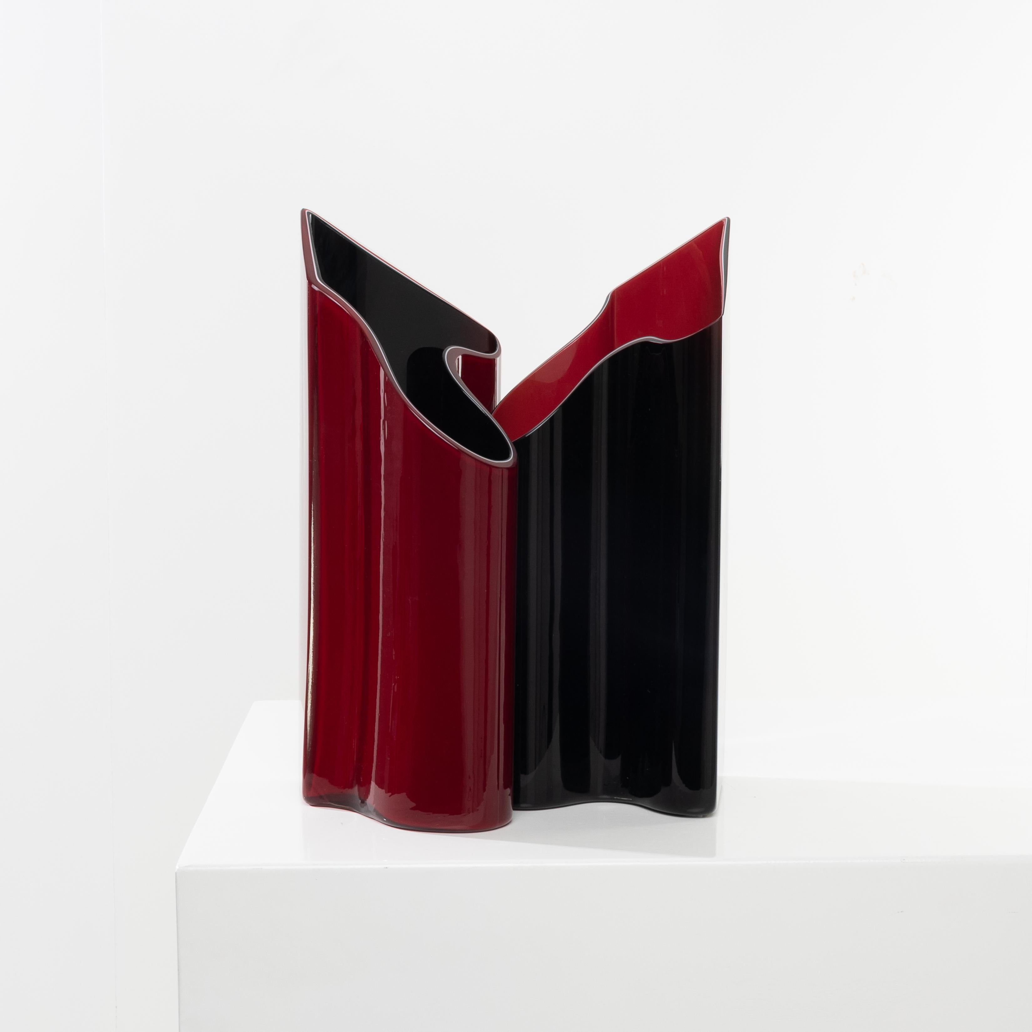 Kelo by Timo Sarpaneva – Pair of Blown Glass Vases – Venini Murano For Sale 1