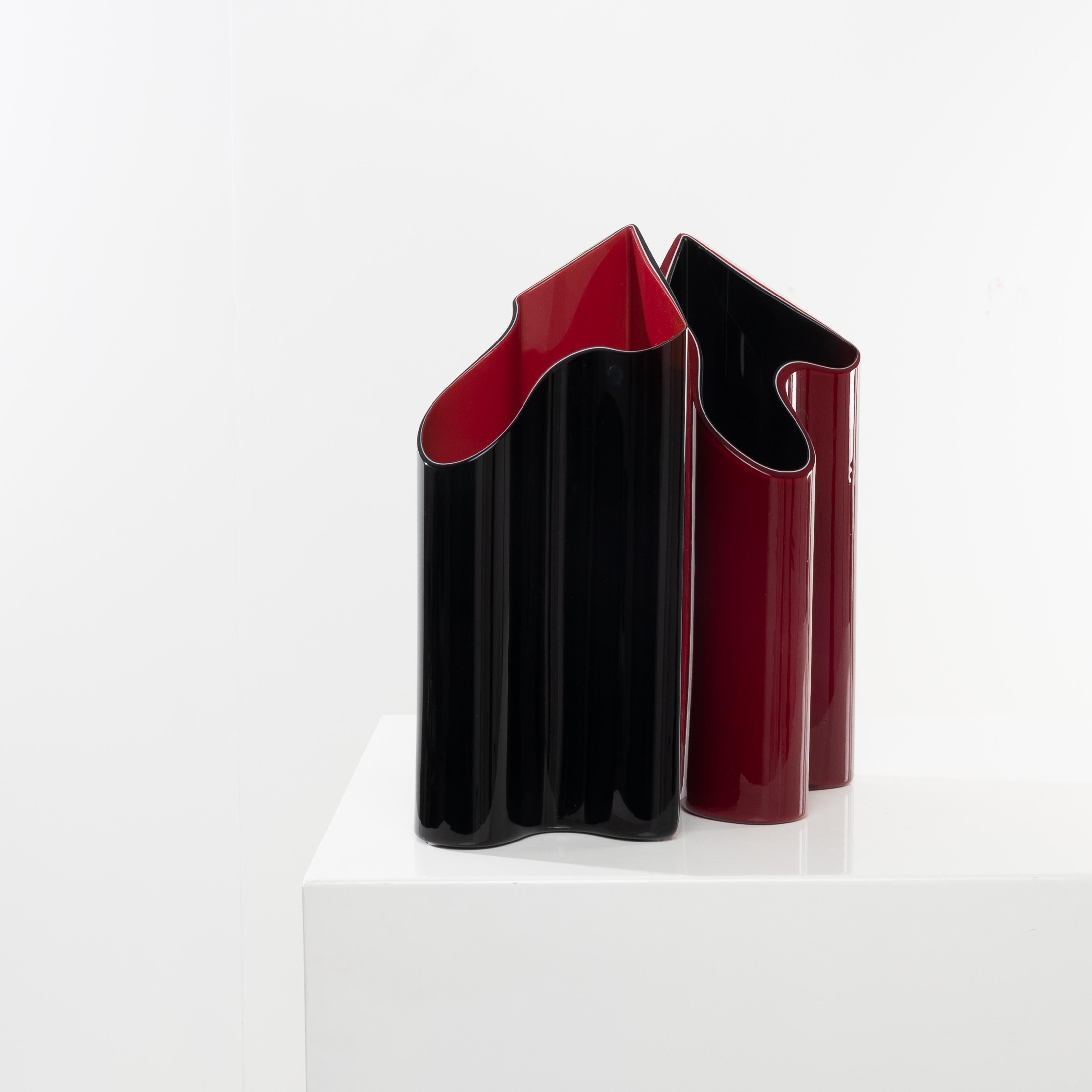 Kelo by Timo Sarpaneva – Pair of Blown Glass Vases – Venini Murano For Sale 2