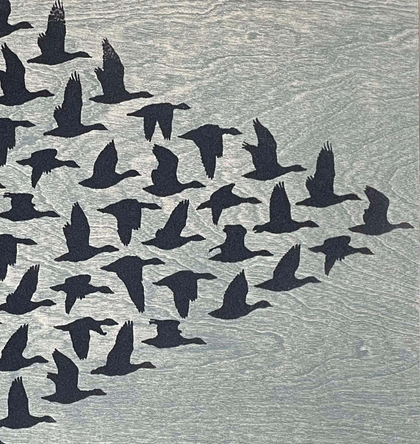 Skein Flock, von Kelvin Mann
Medium: Holzschnitt mit Siebdruck und Flockfasern
Bildgröße:  29,5 x 29 Zoll
Auflage von 50 Stück

Kelvin Manns 