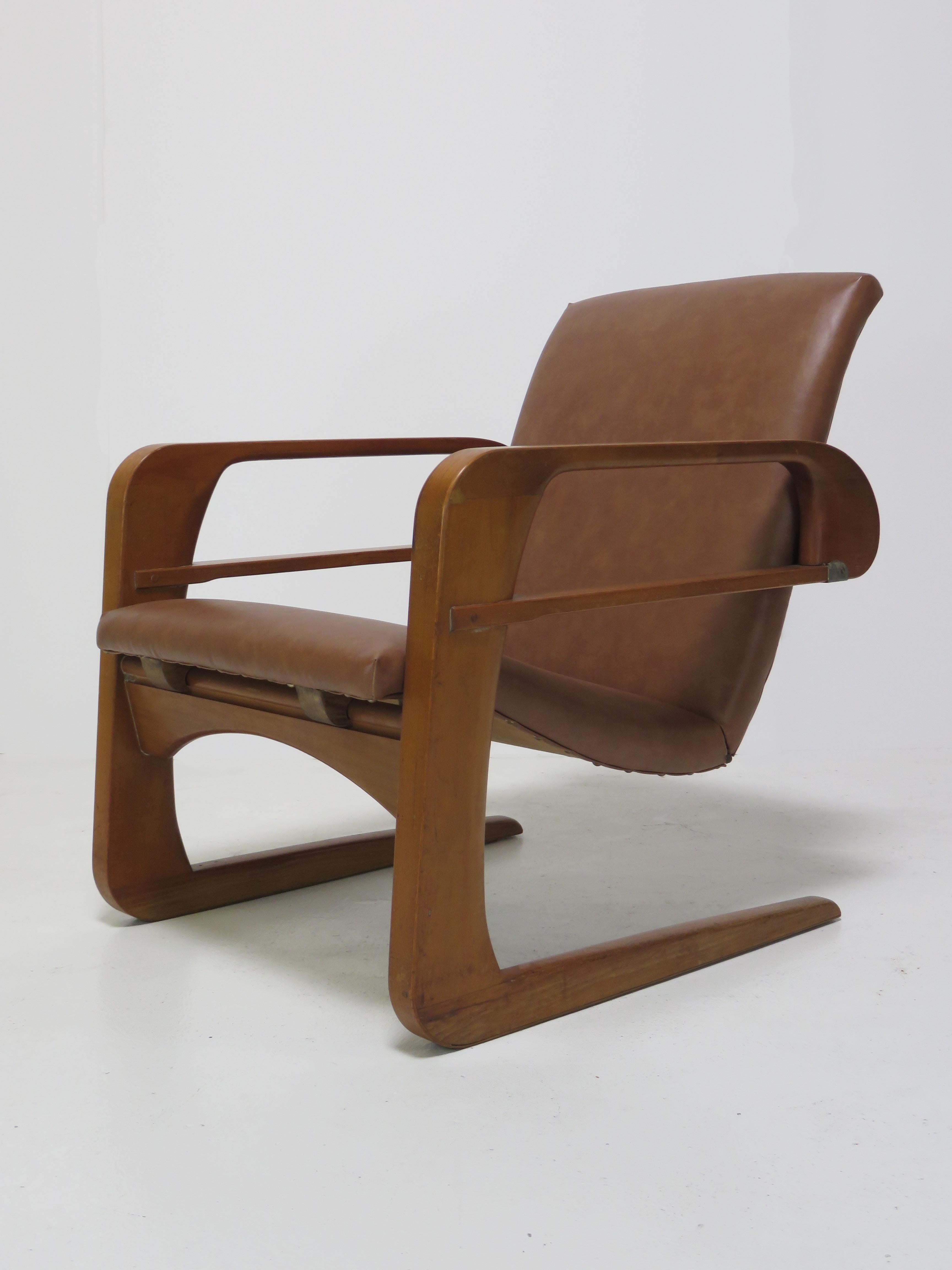 Streamlined Moderne KEM Weber Airline Chairs For Sale