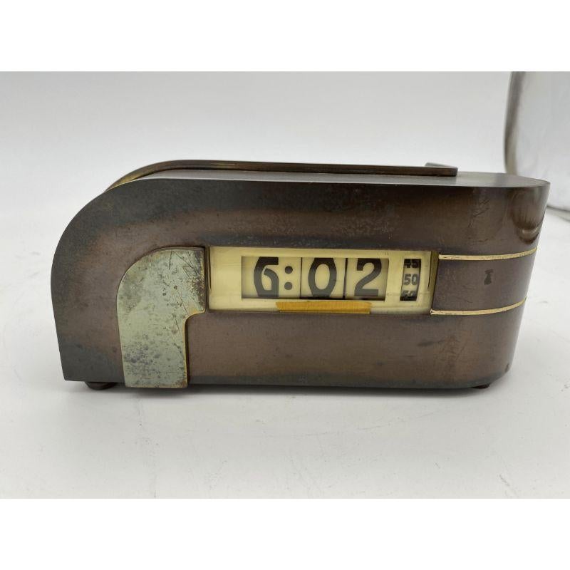 Horloge numérique en cuivre « Zephyr » KEM Weber Modèle 304 de Lawson, vers 1934 Excellent état - En vente à Van Nuys, CA