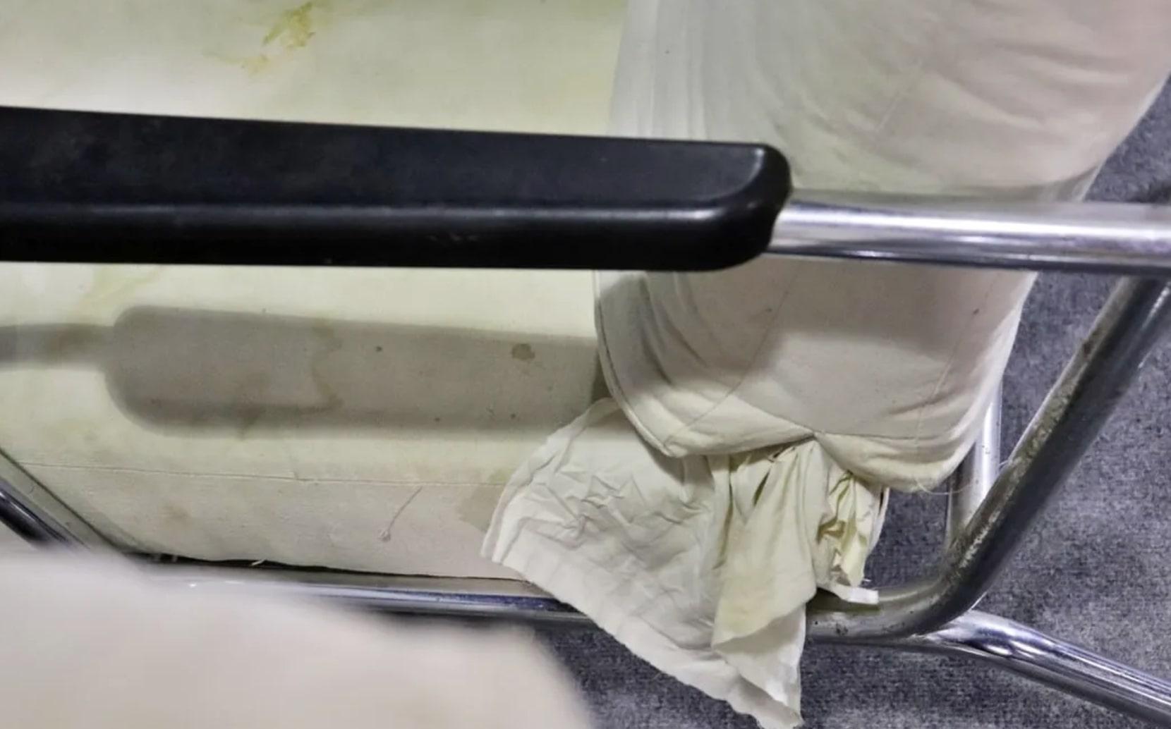 Chaises signées Kem Weber en vente 2
