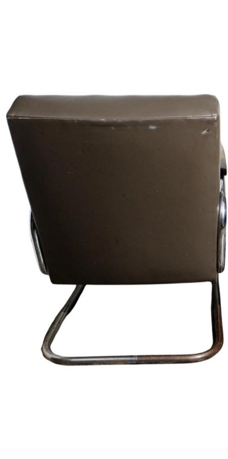 Metà XX secolo Poltrona tubolare cromata in stile Kem Weber di Thonet in vendita