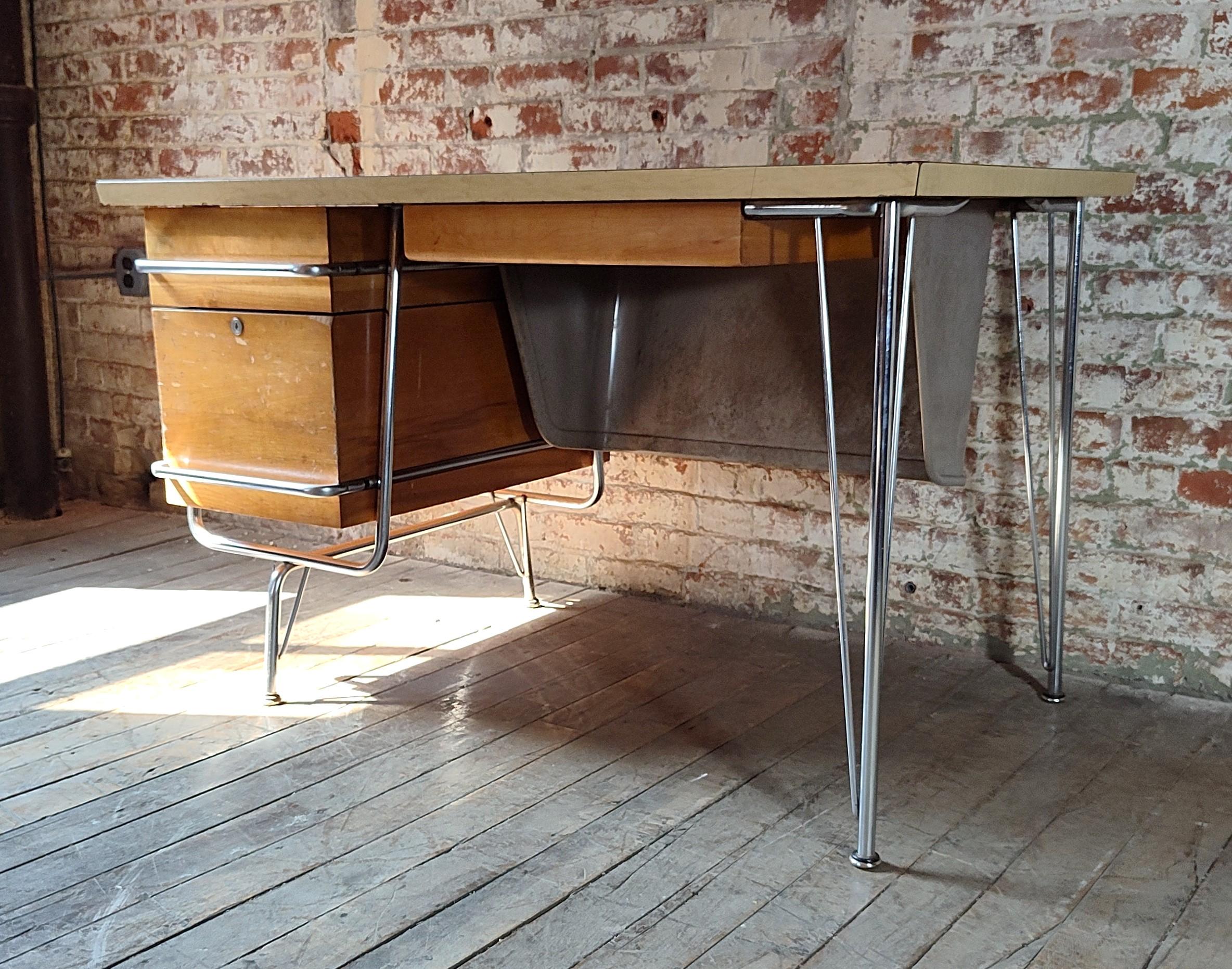 Kem Weber Trimline Desk by Heywood Wakefield For Sale 7