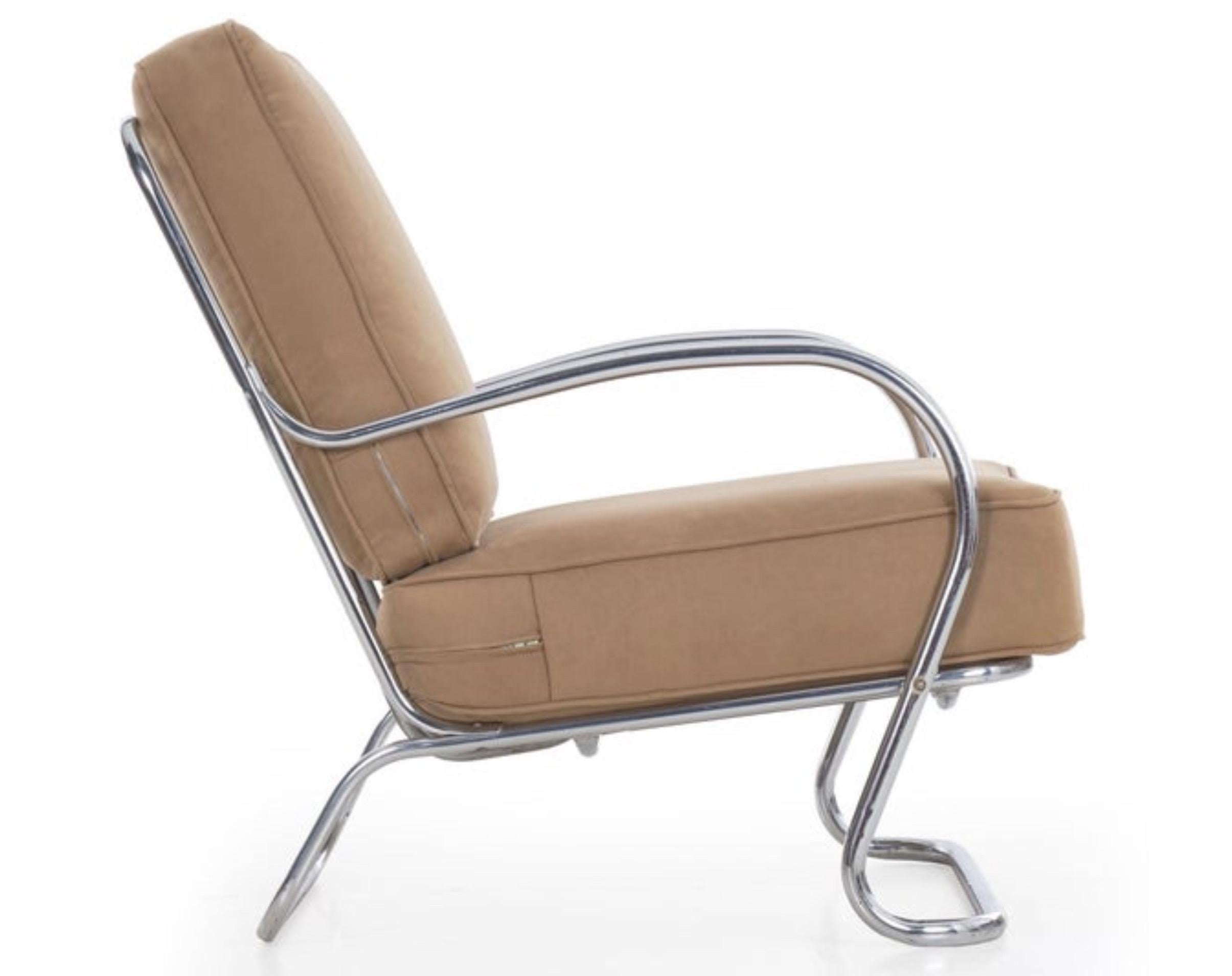 Dieser seltene Loungesessel von Kem Weber für Lloyd Manufacturing ist eine Meisterklasse des amerikanischen Streamline-Modern-Designs und fängt den Geist der industriellen Innovation der 1930er Jahre ein. Der Stuhl wurde mit Webers