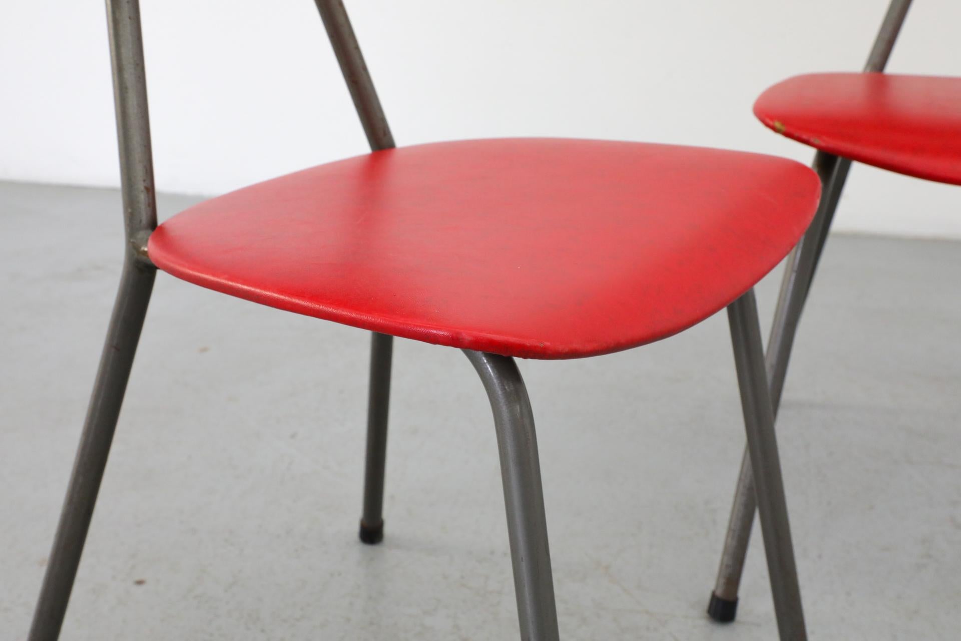 Chaises d'appoint ou de salle à manger en fil de fer inspirées de Kembo avec vinyle d'origine en vente 7