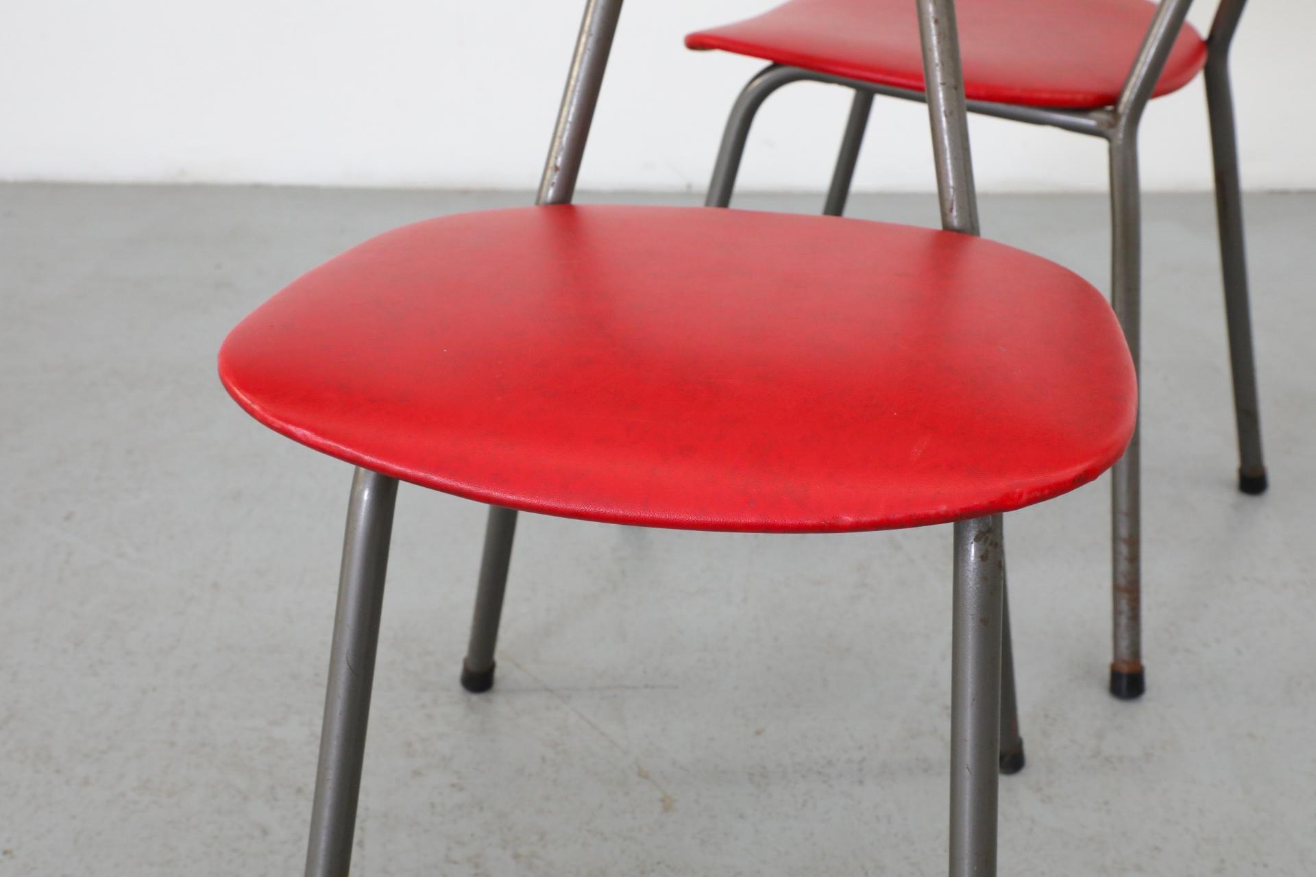 Chaises d'appoint ou de salle à manger en fil de fer inspirées de Kembo avec vinyle d'origine en vente 12
