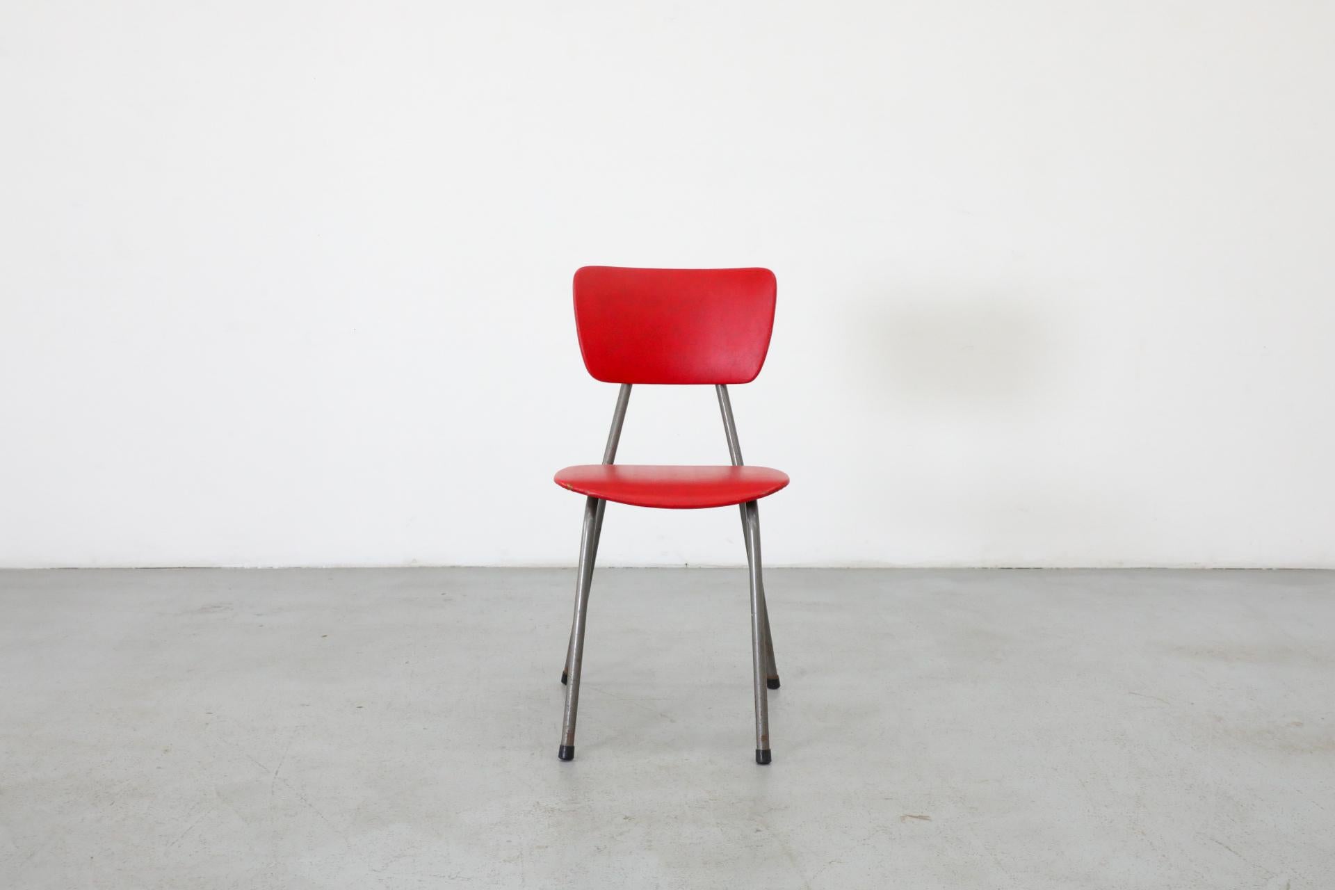 Néerlandais Chaises d'appoint ou de salle à manger en fil de fer inspirées de Kembo avec vinyle d'origine en vente