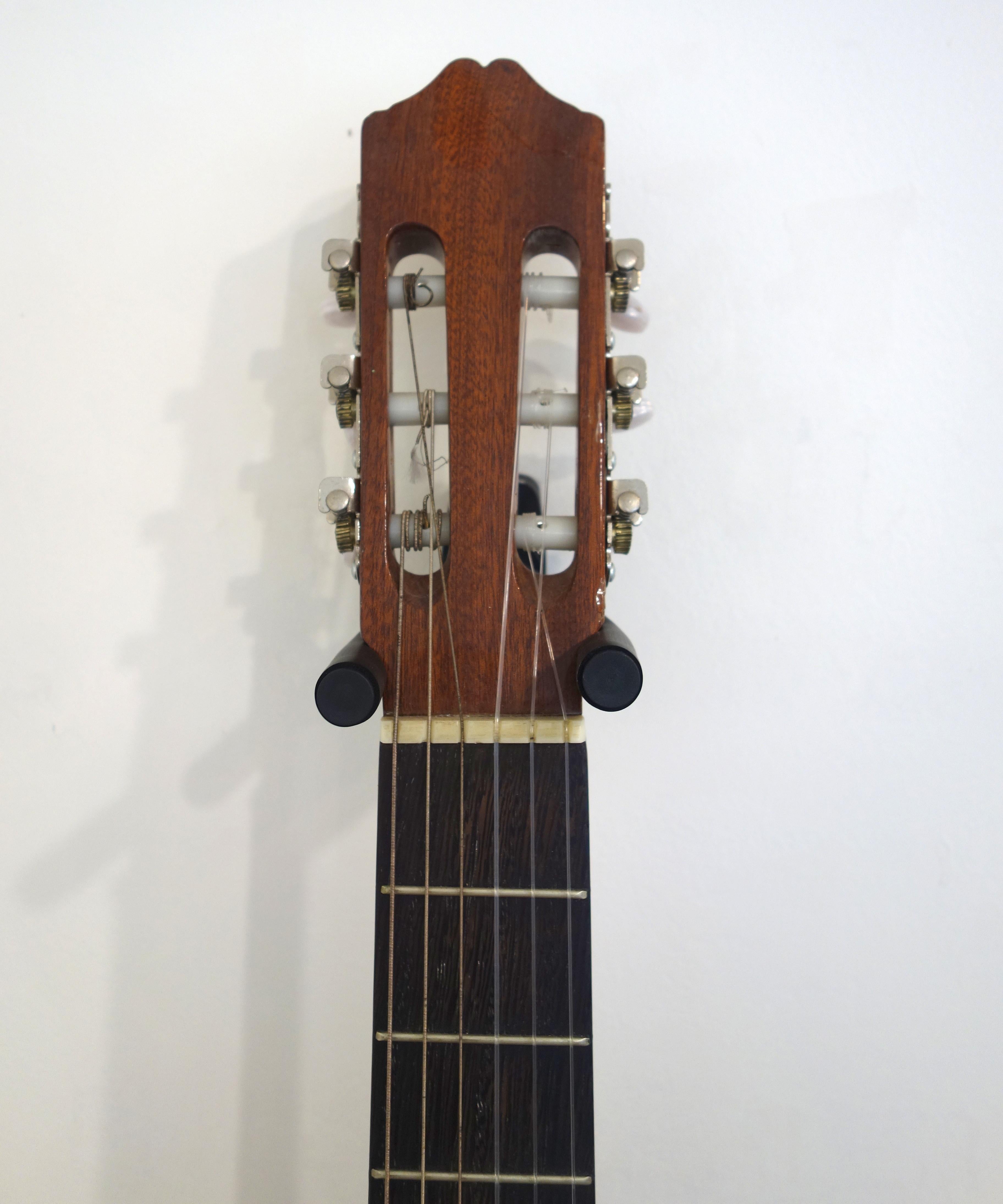 Scultura da parete di strumenti ibridi 