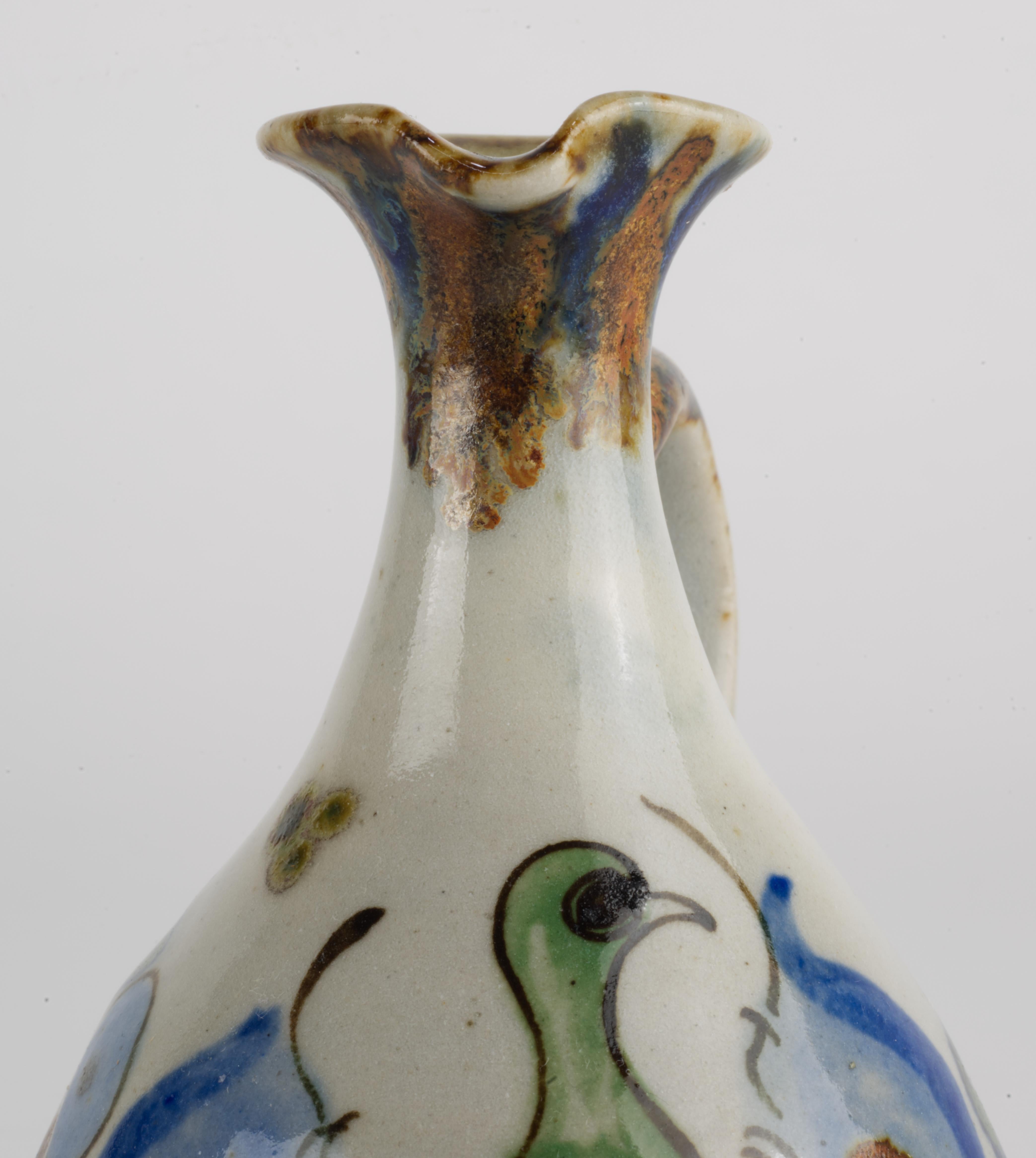 Ken Edwards Signed Tonala Mexico Art Pottery Ewer Bud Vase with Bird In Good Condition For Sale In Clifton Springs, NY