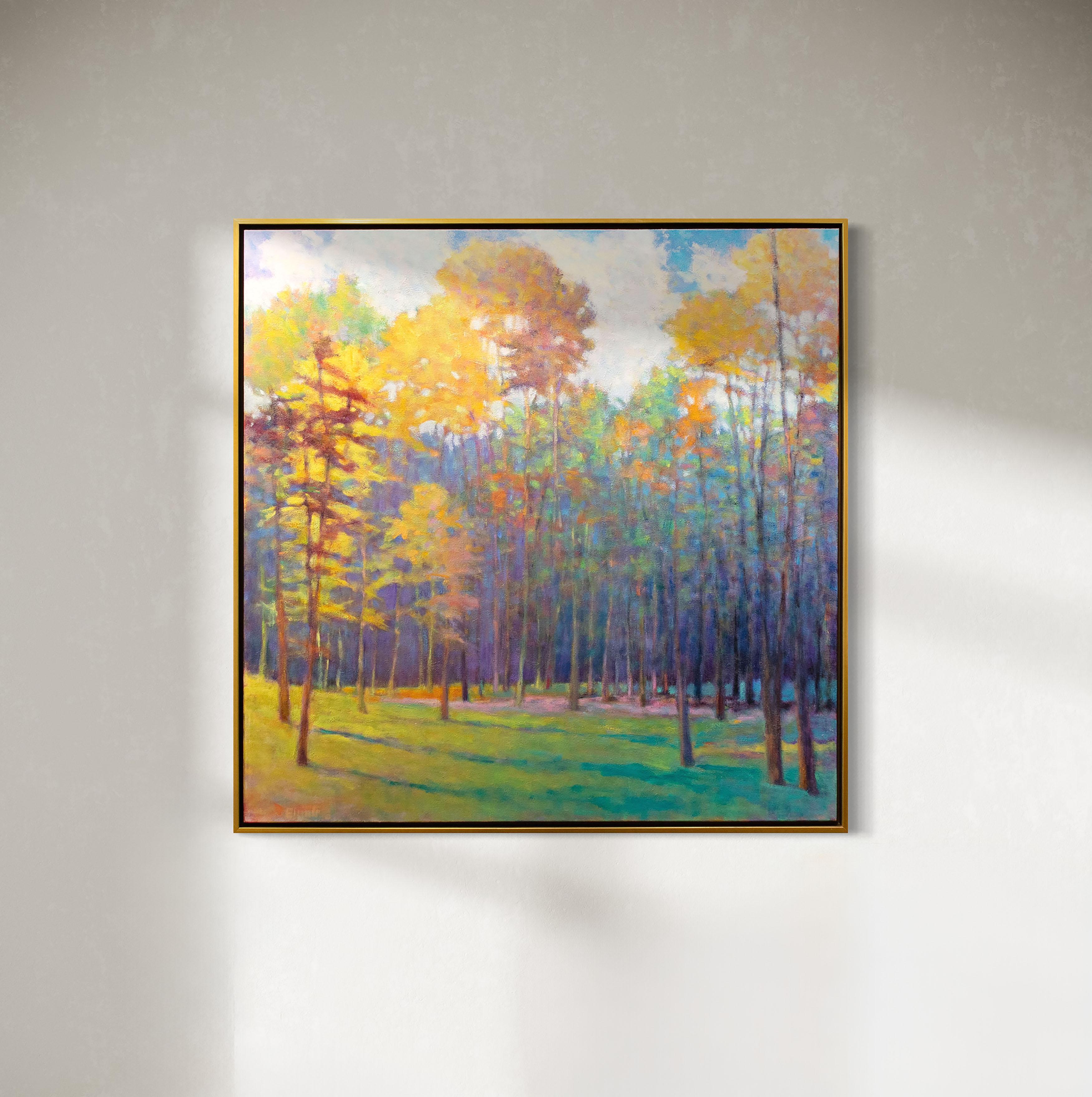 Questo dipinto astratto incorniciato di Ken Elliott presenta una composizione di paesaggi forestali e una tavolozza colorata con toni caldi e freddi contrastanti. Grandi alberi proiettano fresche ombre blu sul suolo erboso della foresta. Il dipinto