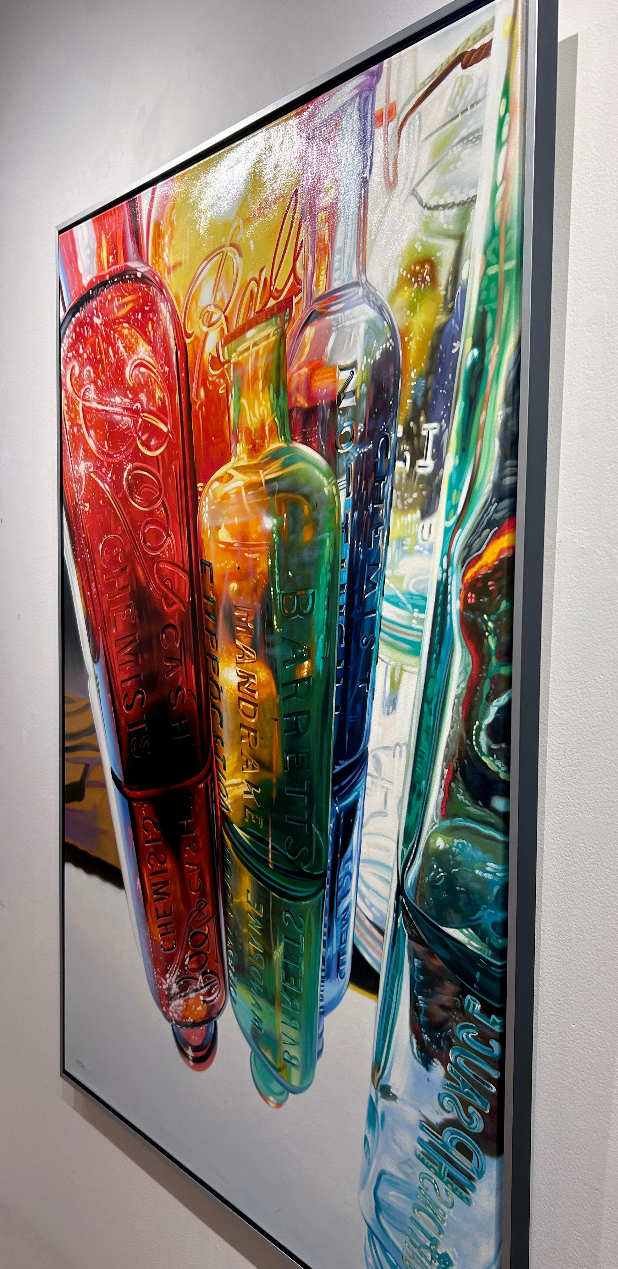 Ken Orton, „Mandrake“, Regenbogenglasflasche Stillleben, Fotorealistisches Ölgemälde  im Angebot 2