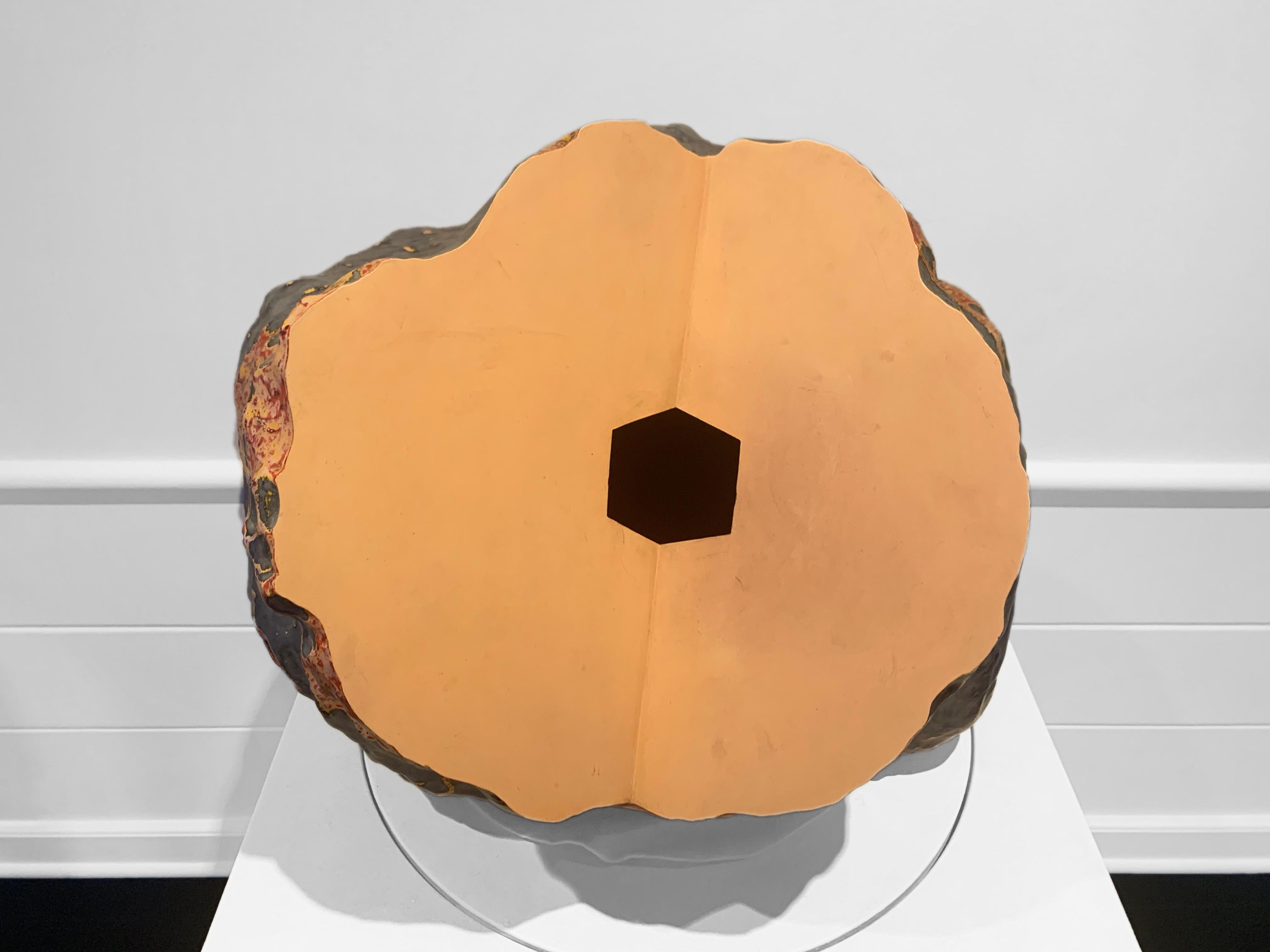 Il francobollo del passato - Abstract Sculpture Grigio di Ken Price