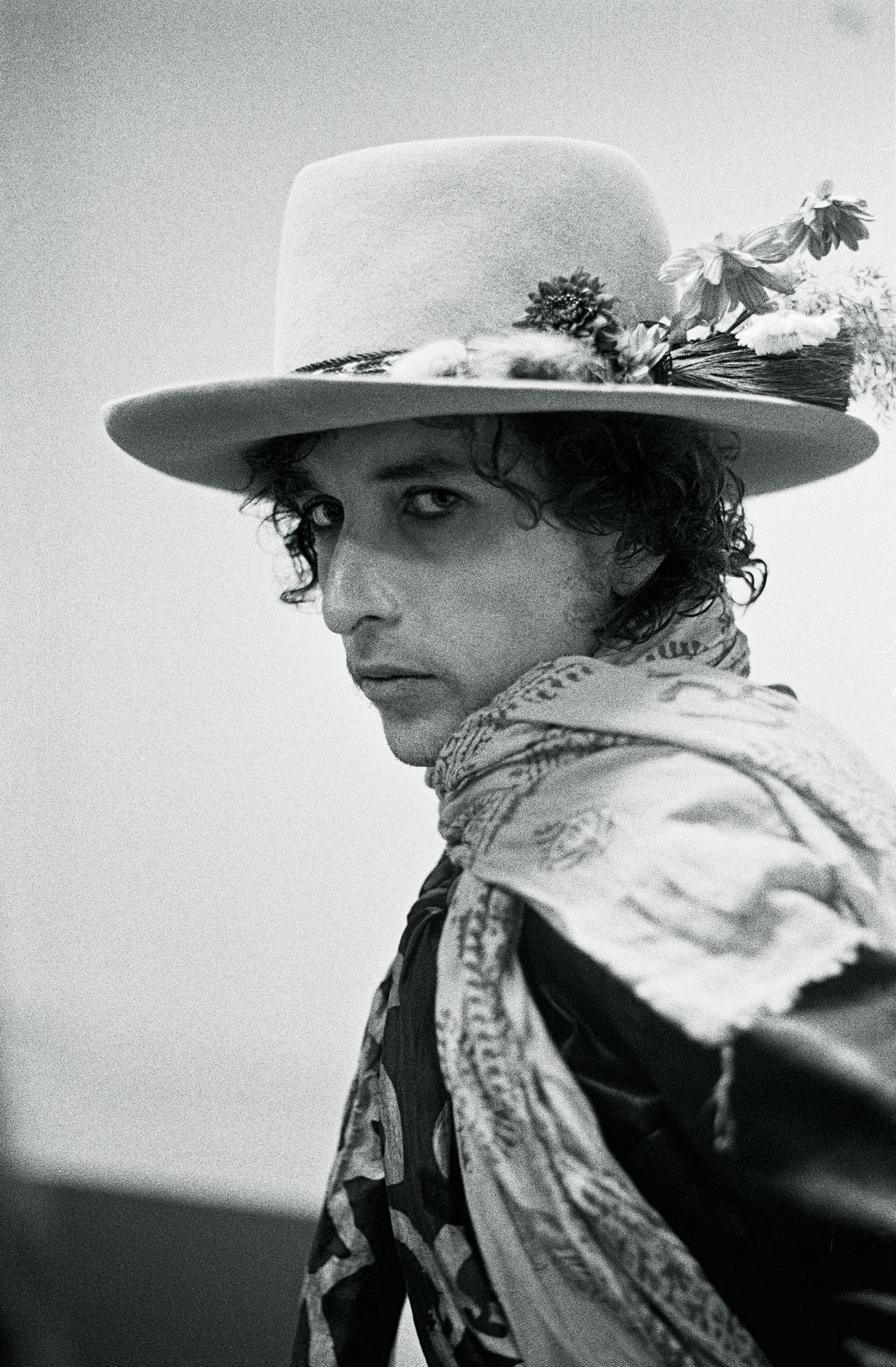 Ken Regan Black and White Photograph - Bob Dylan Hat & Scarf Rolling Thunder Revue Tour 1975