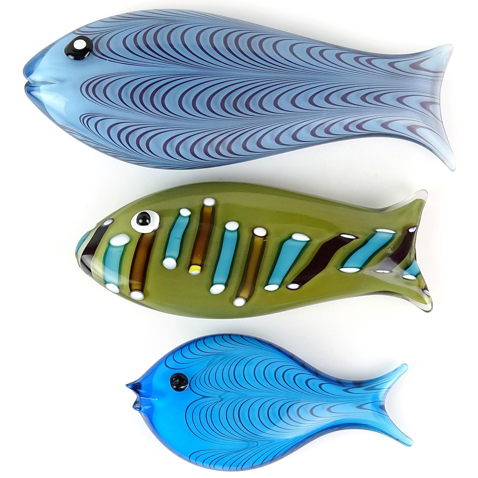 Ken Scott Venini Murano Olive Green Italian Art Glass Fish Paperweight Sculpture In Good Condition In Kissimmee, FL
