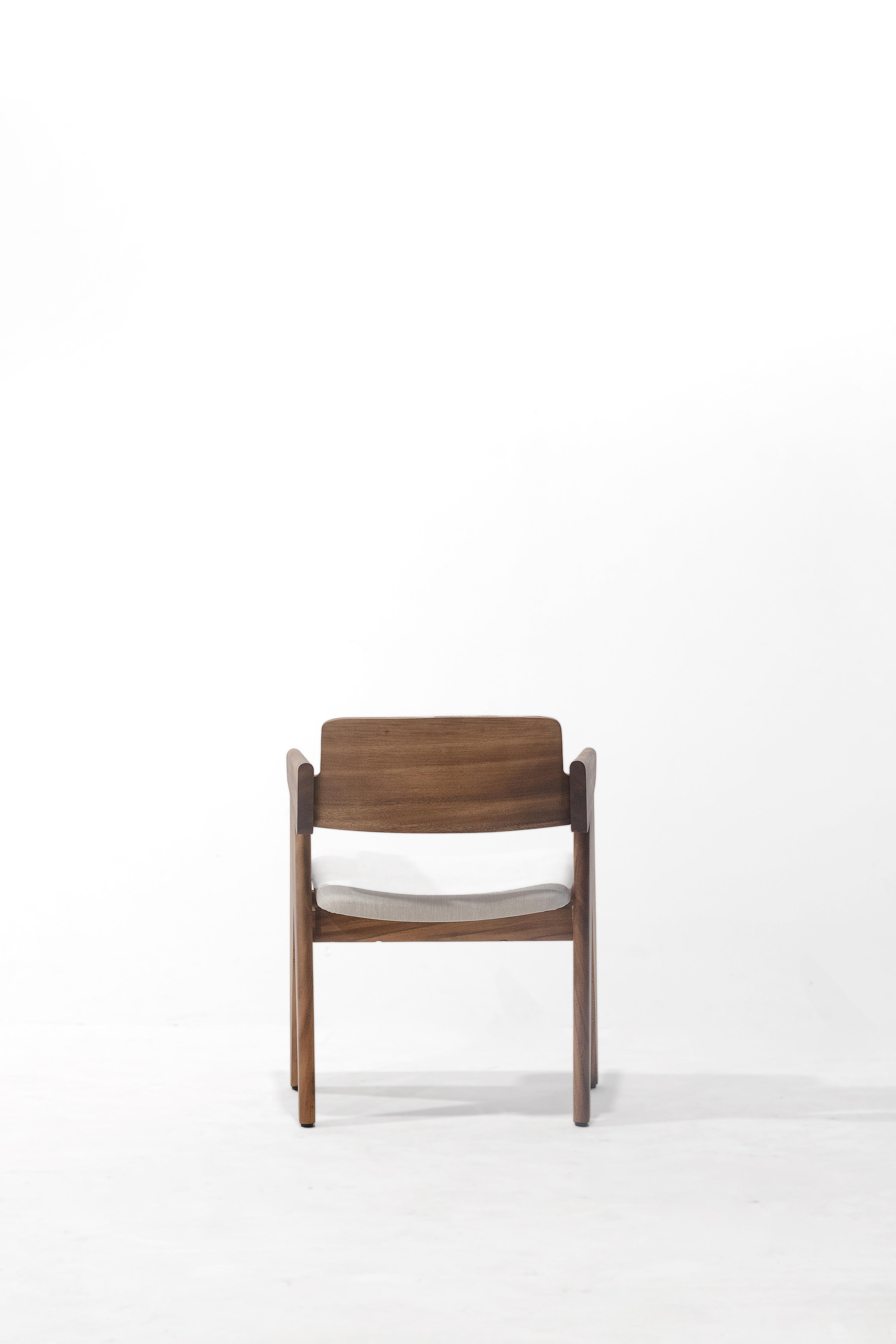 Silla Kena (Asiento Acolchado), Madera Natural Monkey Pod en Nuevo estado para la venta en Chiangmai, TH
