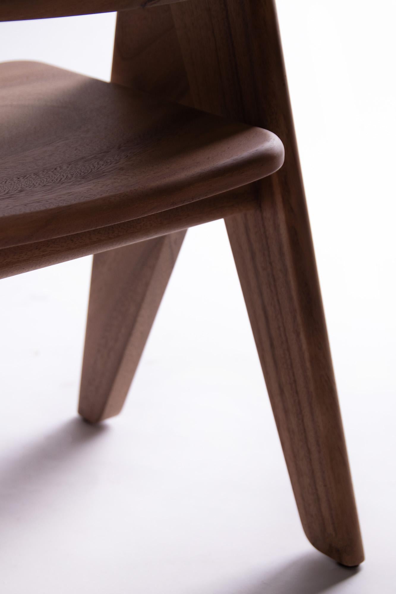 XXIe siècle et contemporain Chaise KENA, Bois Natural Monkey Pod en vente