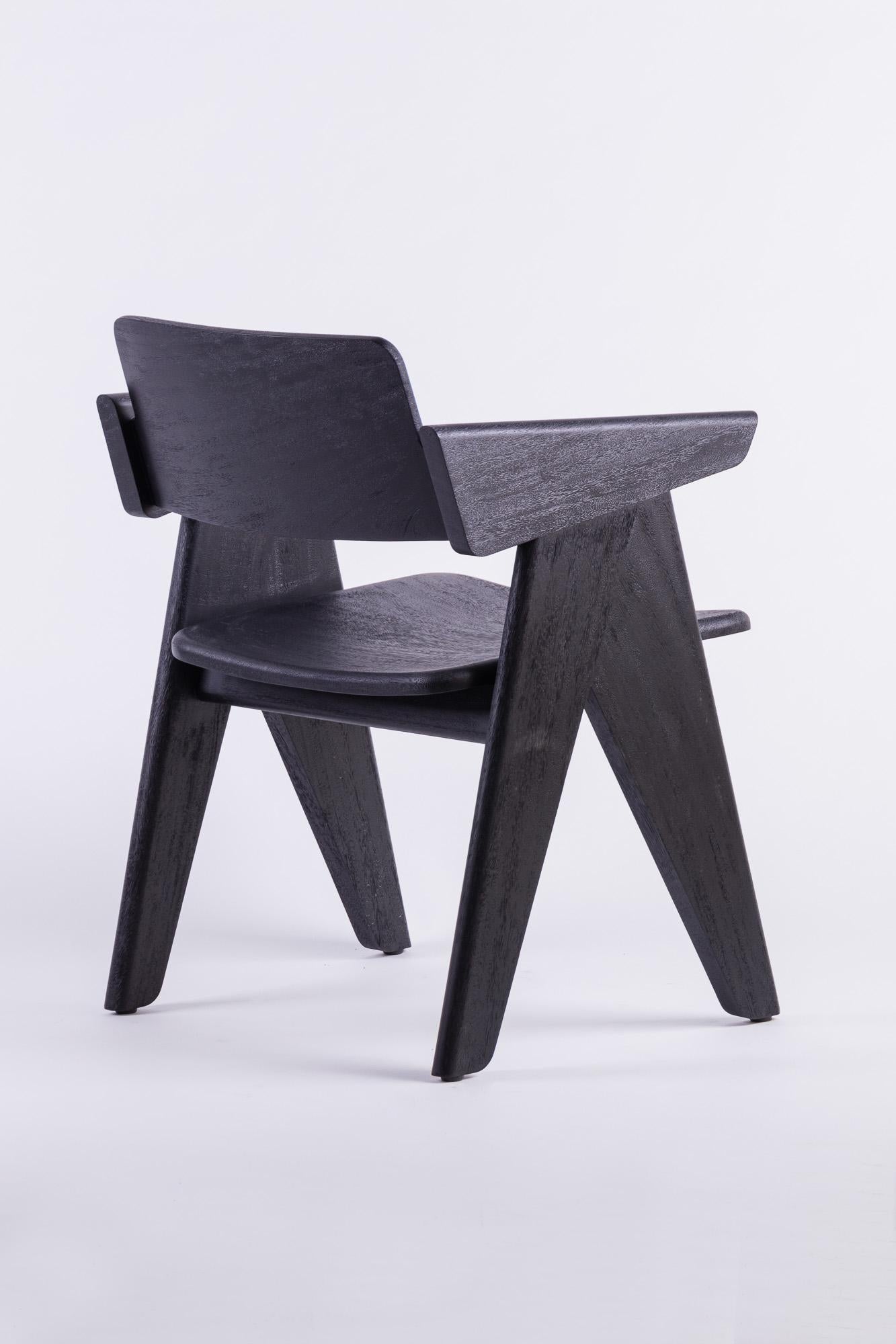Hand-Crafted KENA Chair, Rough Black Acacia Wood For Sale