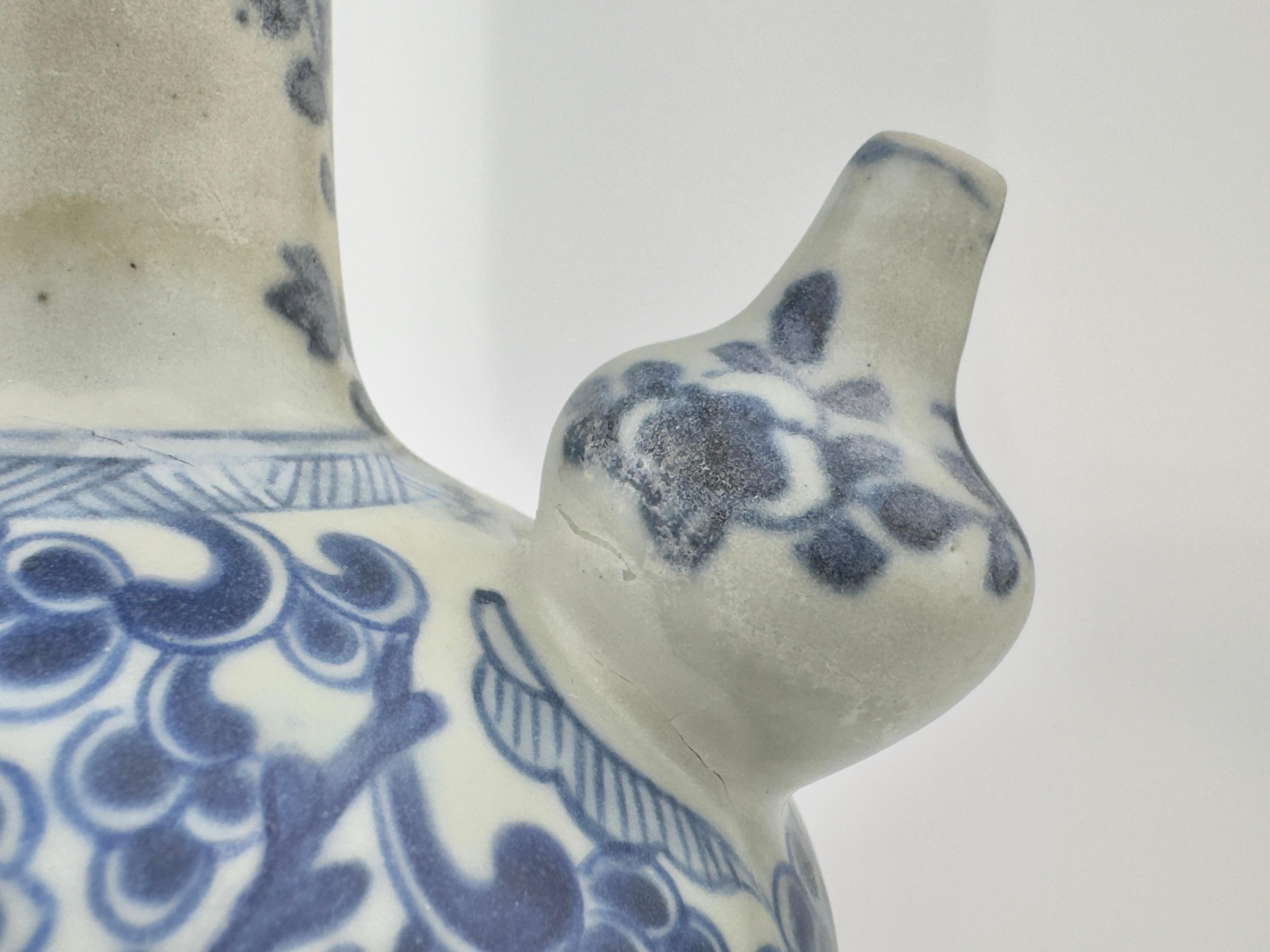 Kendi Blue And White, Qing Dynasty, Kangxi Period, C 1690 For Sale 3