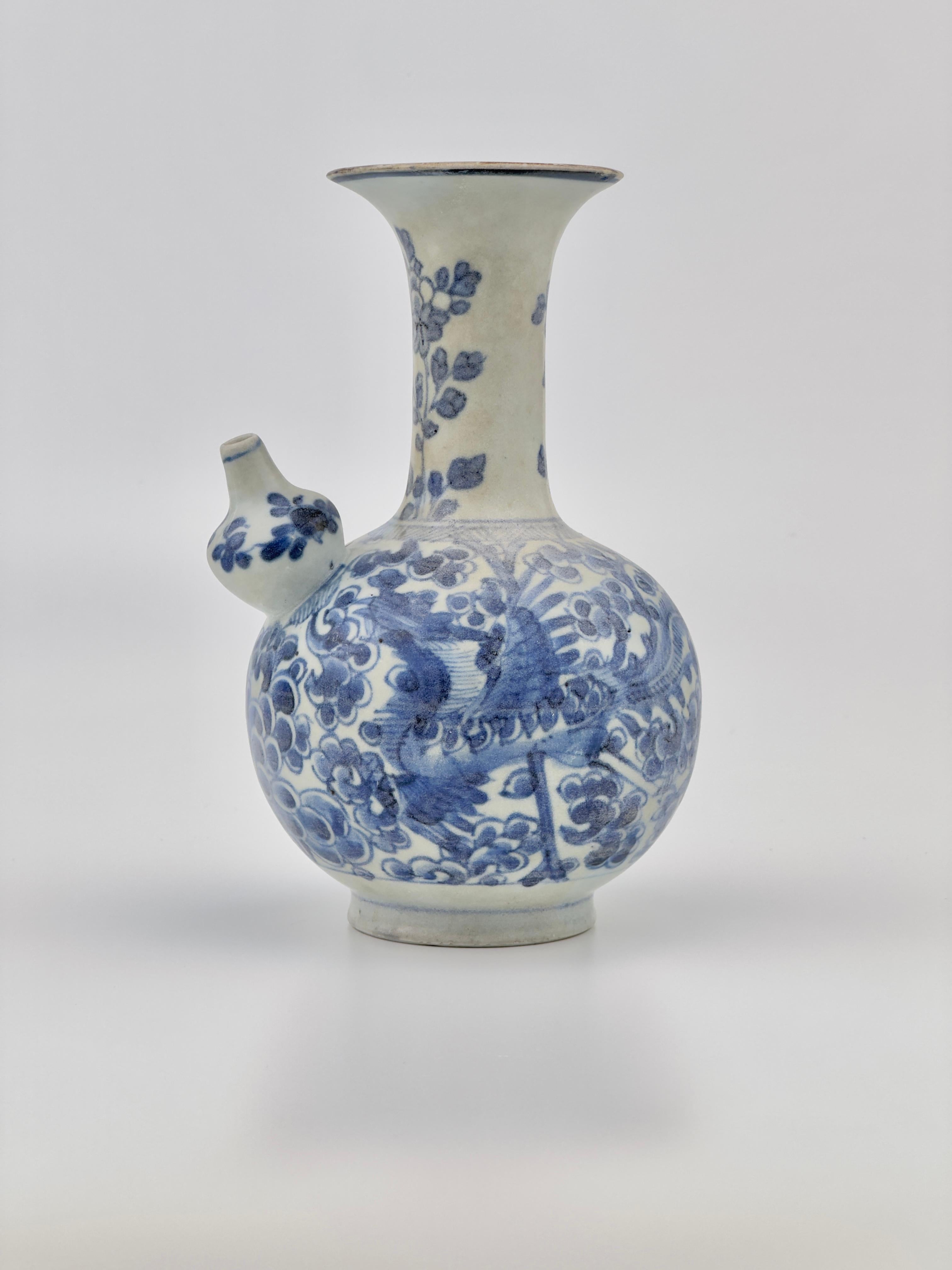 Glazed Kendi Blue And White, Qing Dynasty, Kangxi Period, C 1690 For Sale