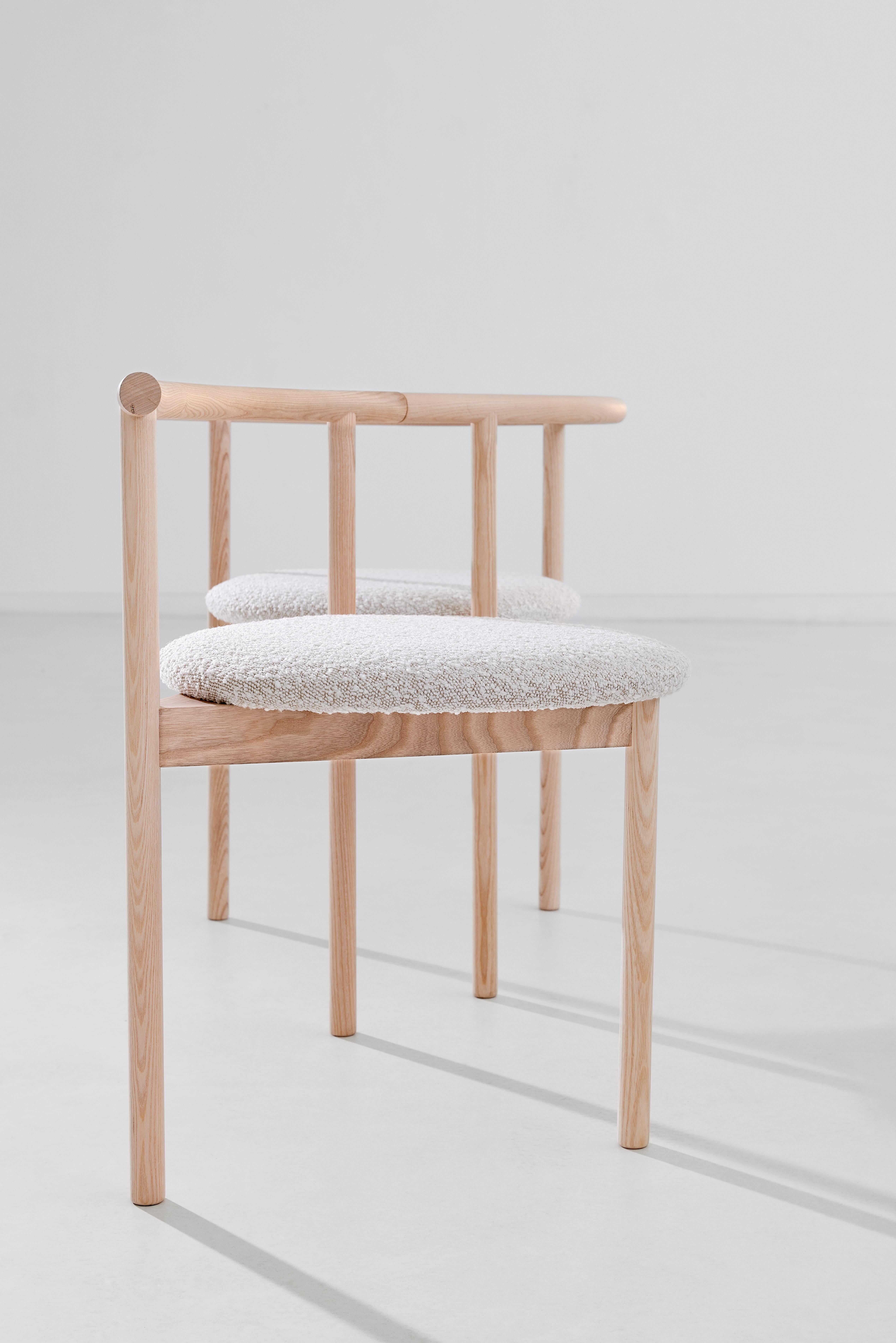 Kengo Kuma Fauteuil AITAI - Frêne massif, forme sculpturale à trois pieds en vente 2