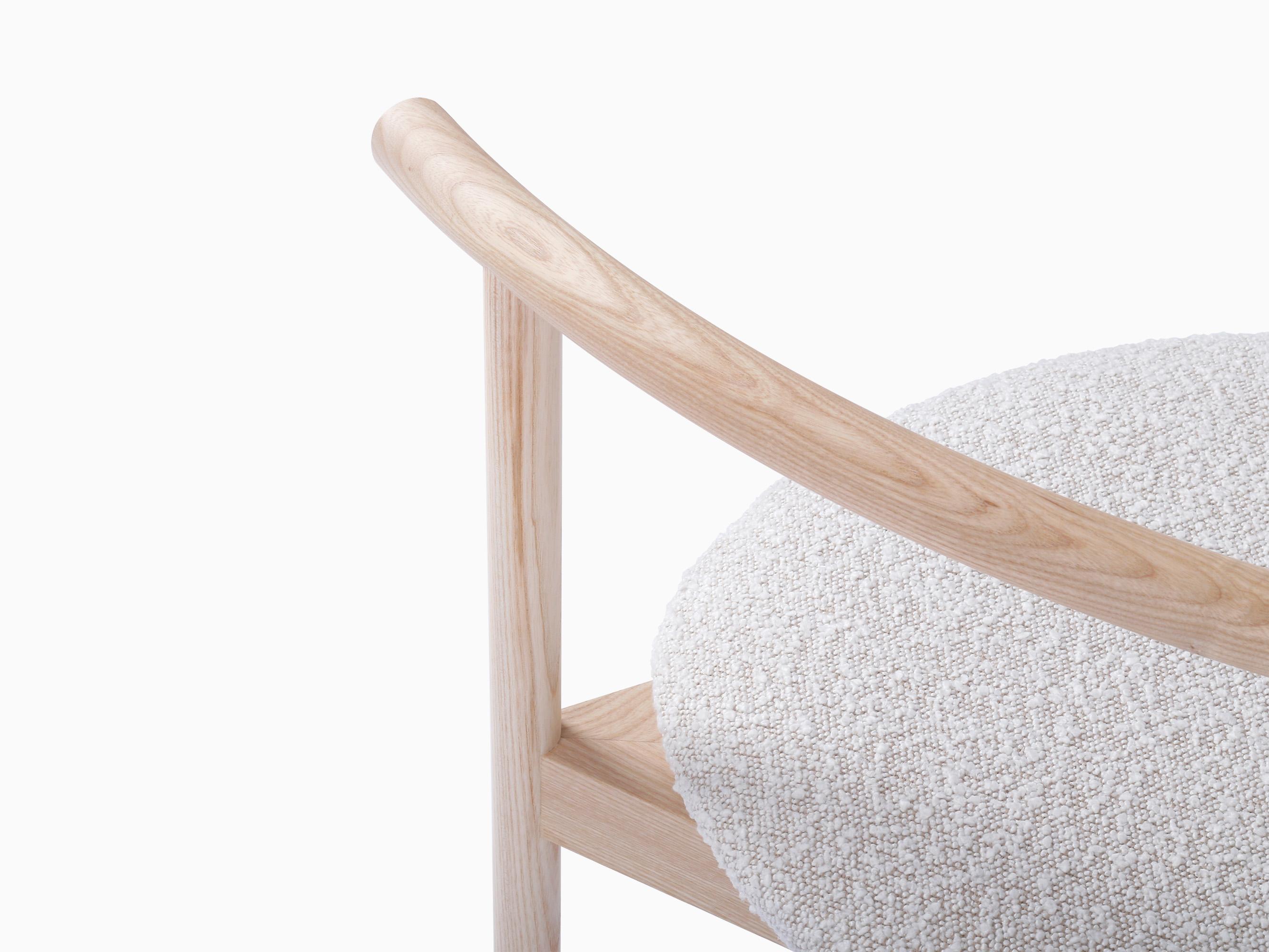 Fatto a mano Sedia AITAI di Kengo Kuma - Poltrona scultorea minimalista in Wood in vendita