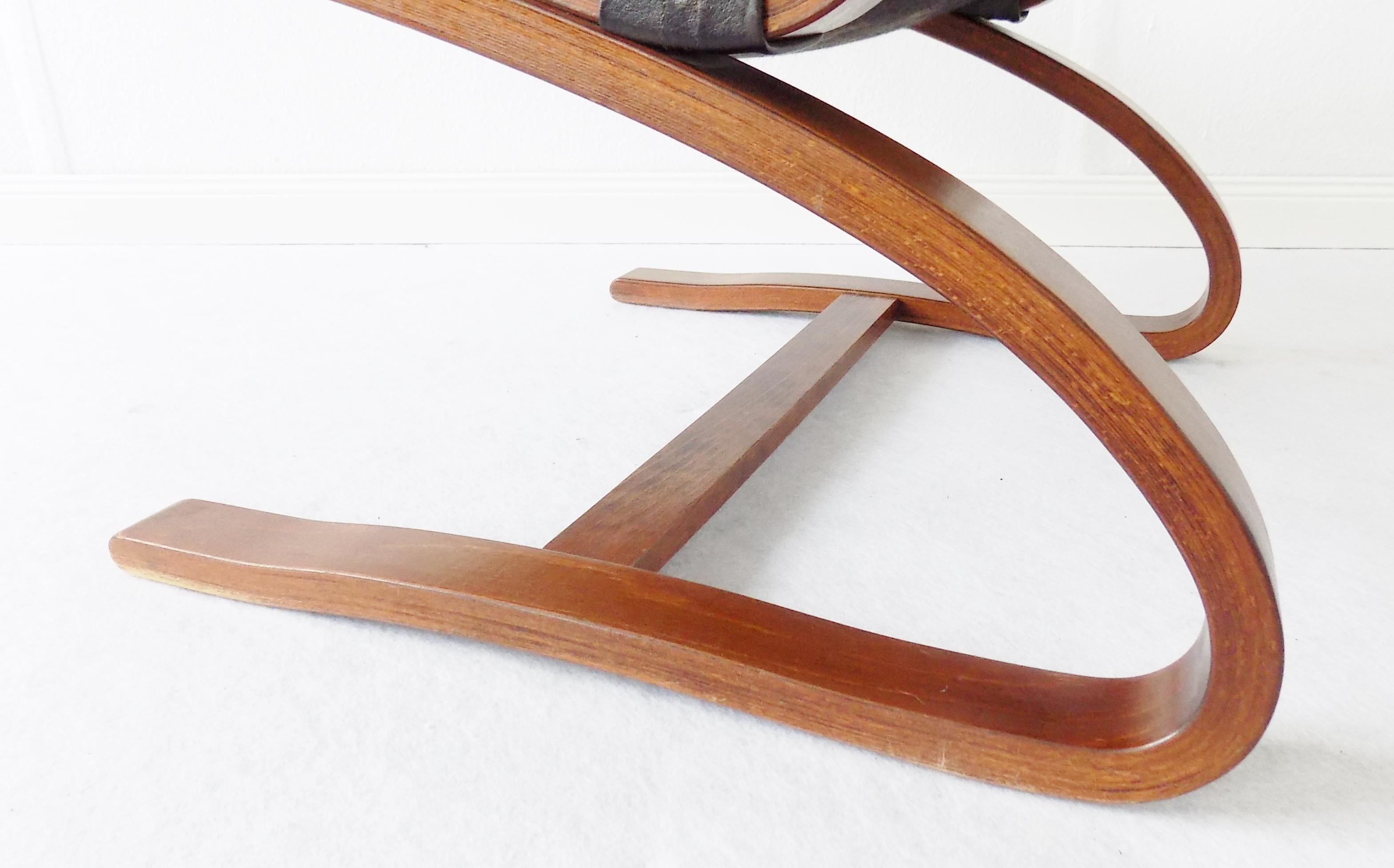 Kengu Chair by Elsa & Nordhal Solheim, Rykken, Scandinavian modern Black leather 4