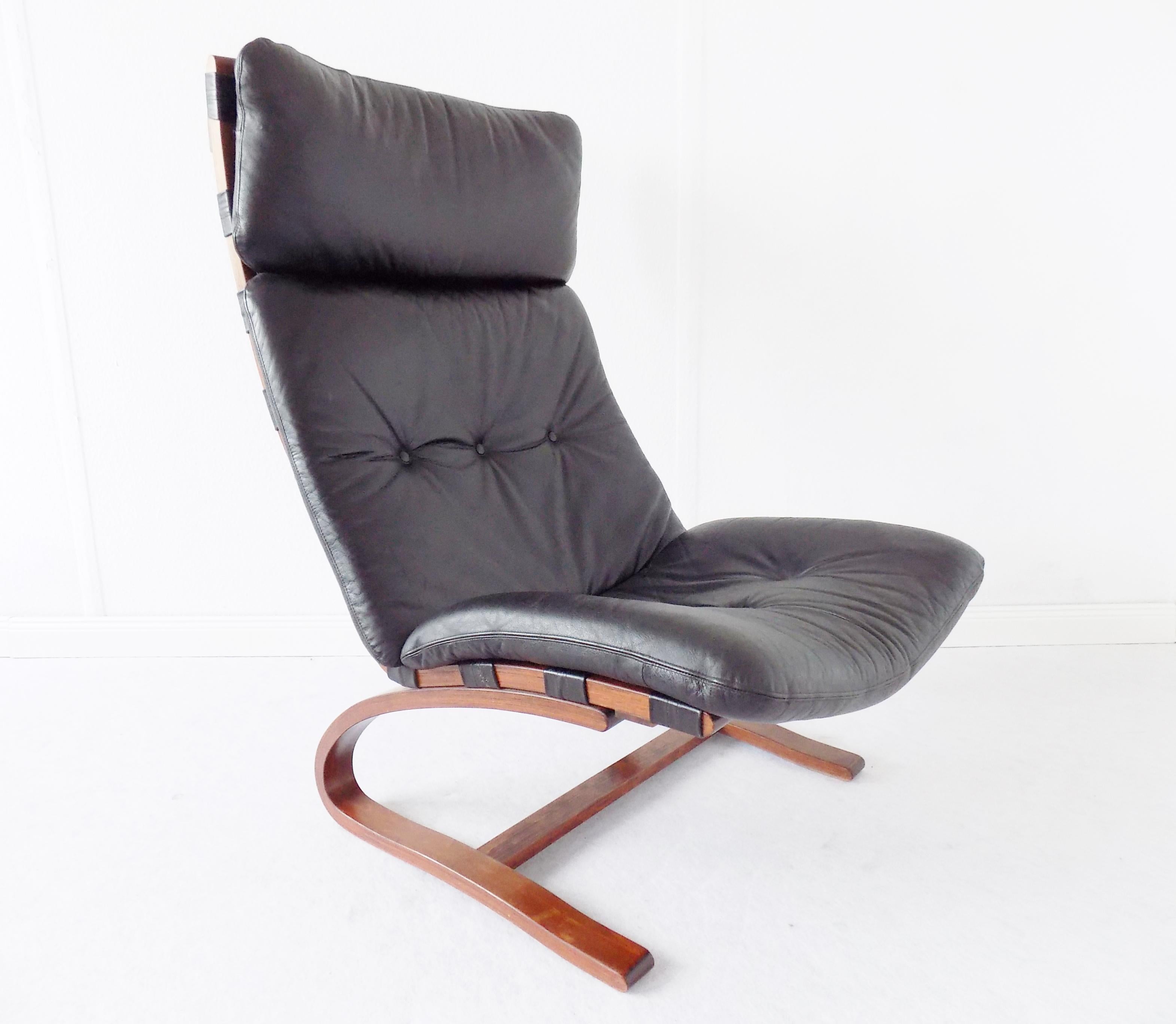 Leather Kengu Chair by Elsa & Nordhal Solheim, Rykken, Scandinavian modern Black leather