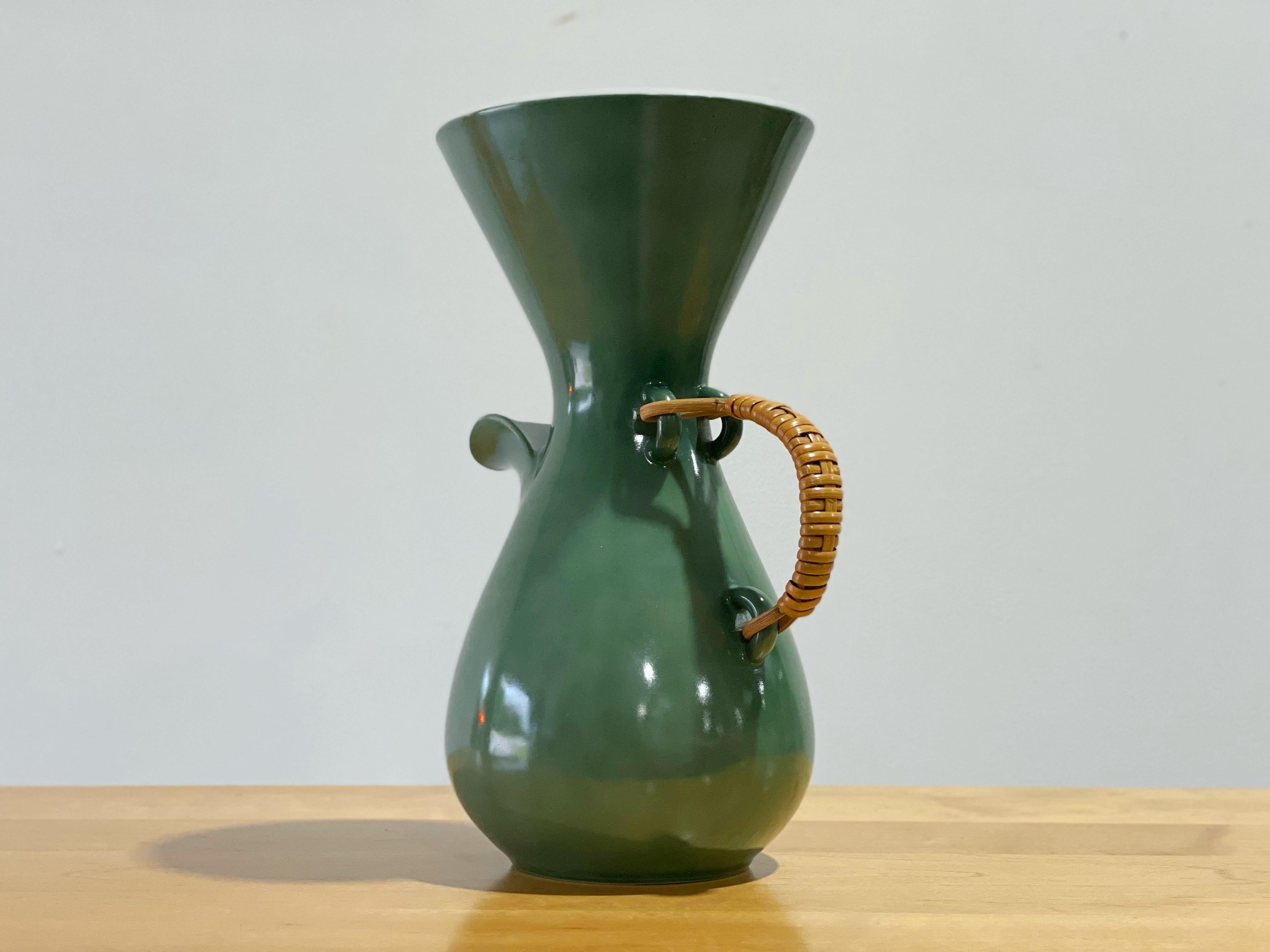 Mid-Century Modern Kenji Fujita for Freeman Lederman, Modernist Coffee Carafe Pitcher - Green For Sale
